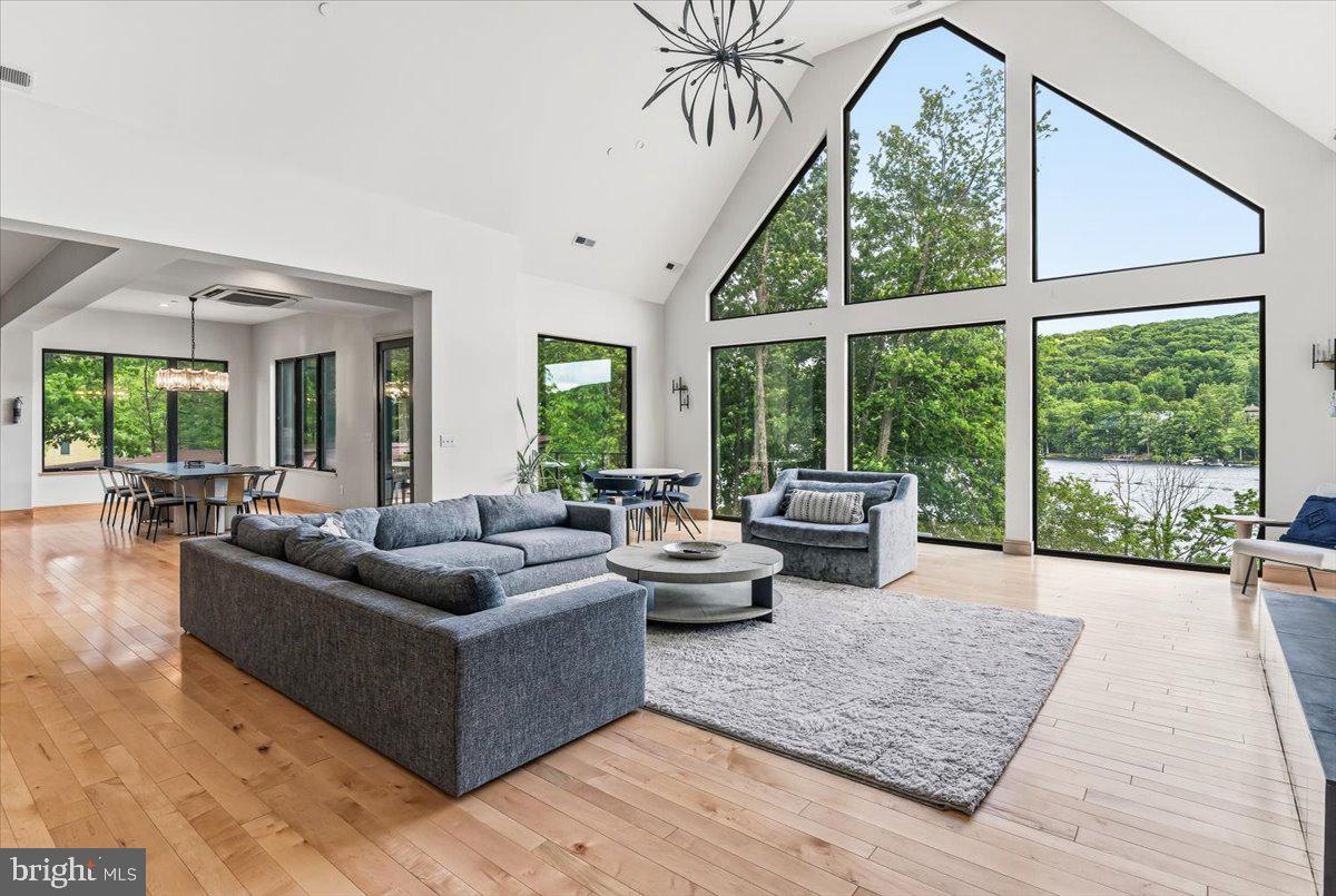 DEEP CREEK LAKE - Residential