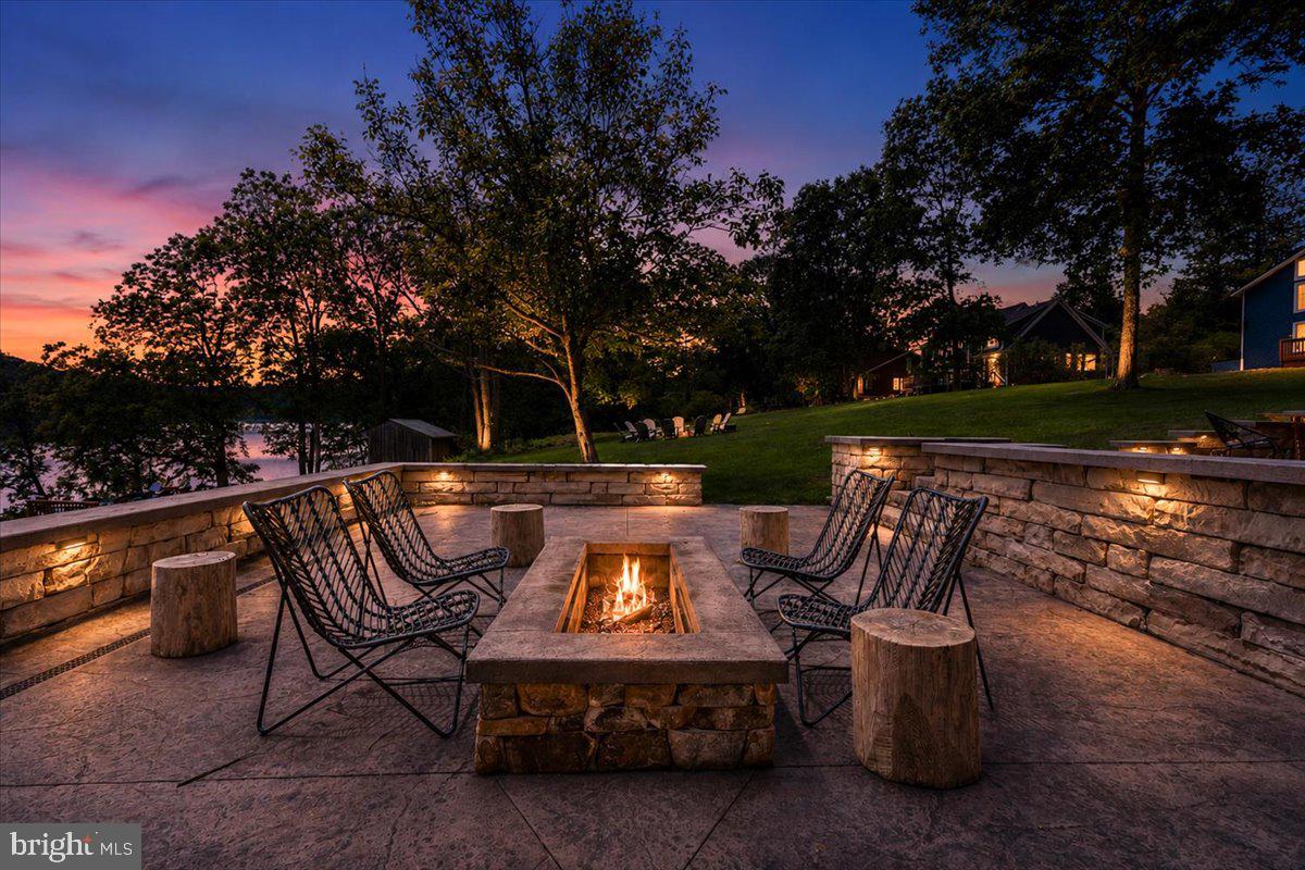 DEEP CREEK LAKE - Residential