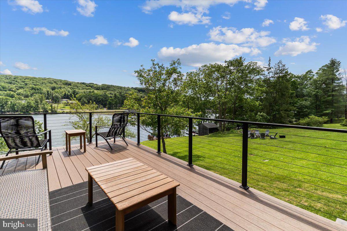 DEEP CREEK LAKE - Residential