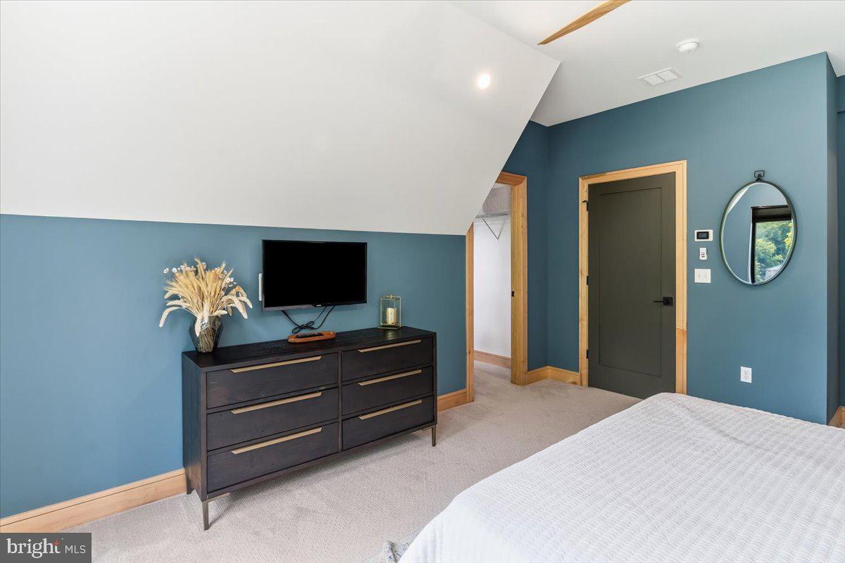 DEEP CREEK LAKE - Residential