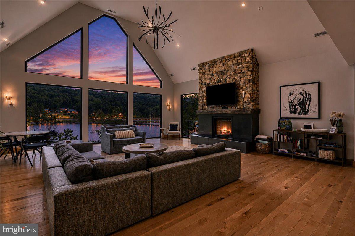 DEEP CREEK LAKE - Residential