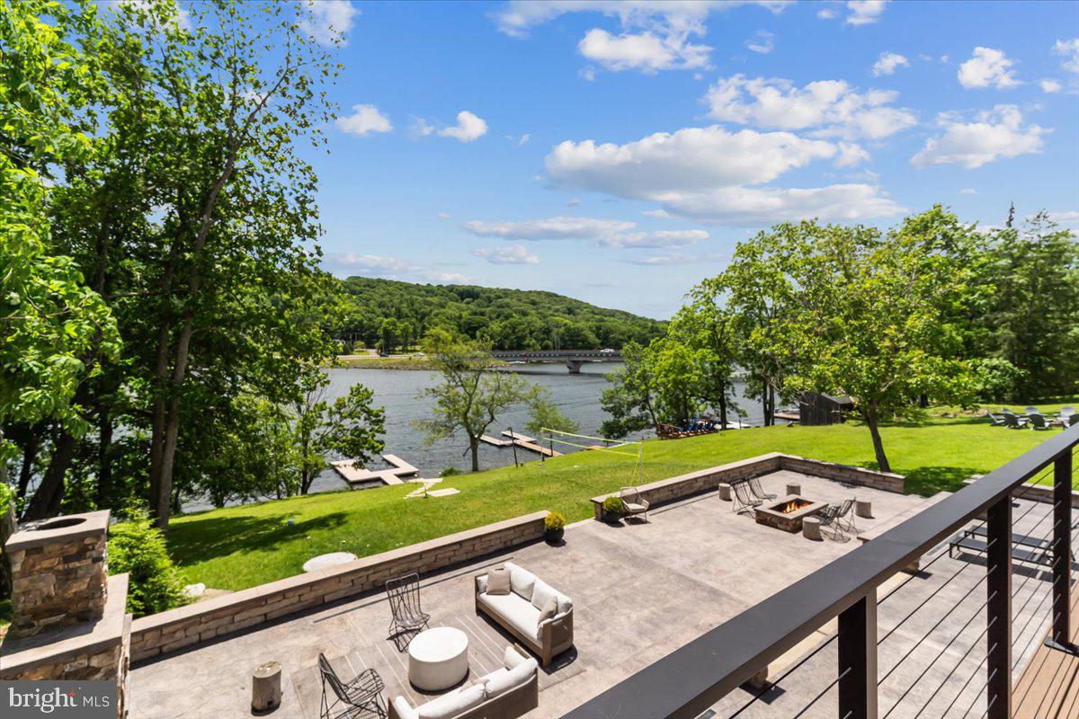 DEEP CREEK LAKE - Residential