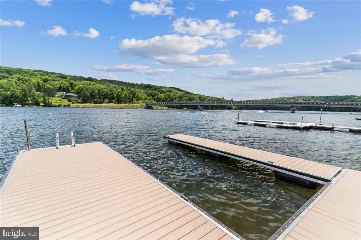 DEEP CREEK LAKE - Residential
