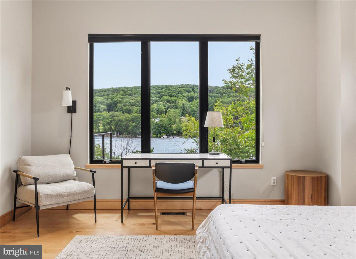 DEEP CREEK LAKE - Residential