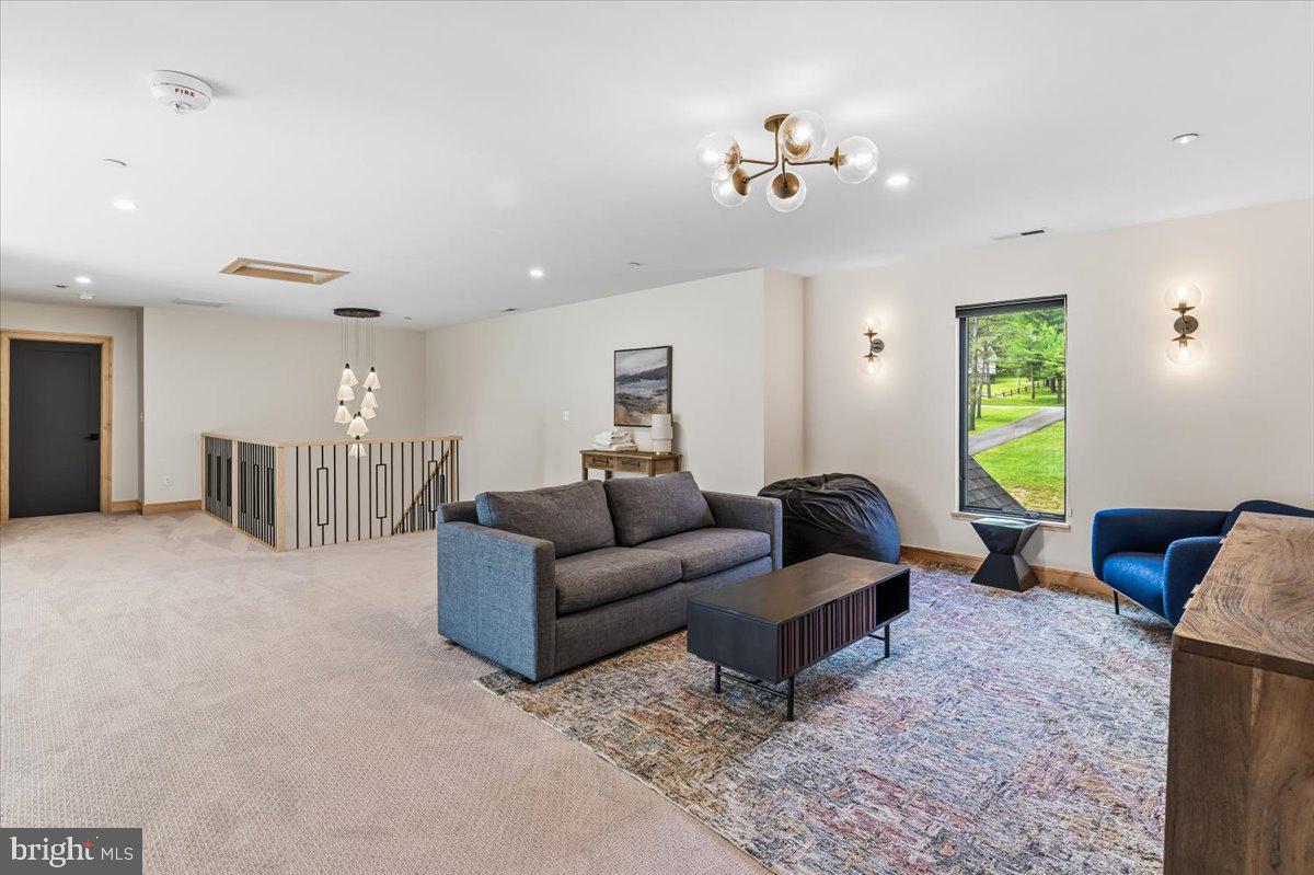 DEEP CREEK LAKE - Residential