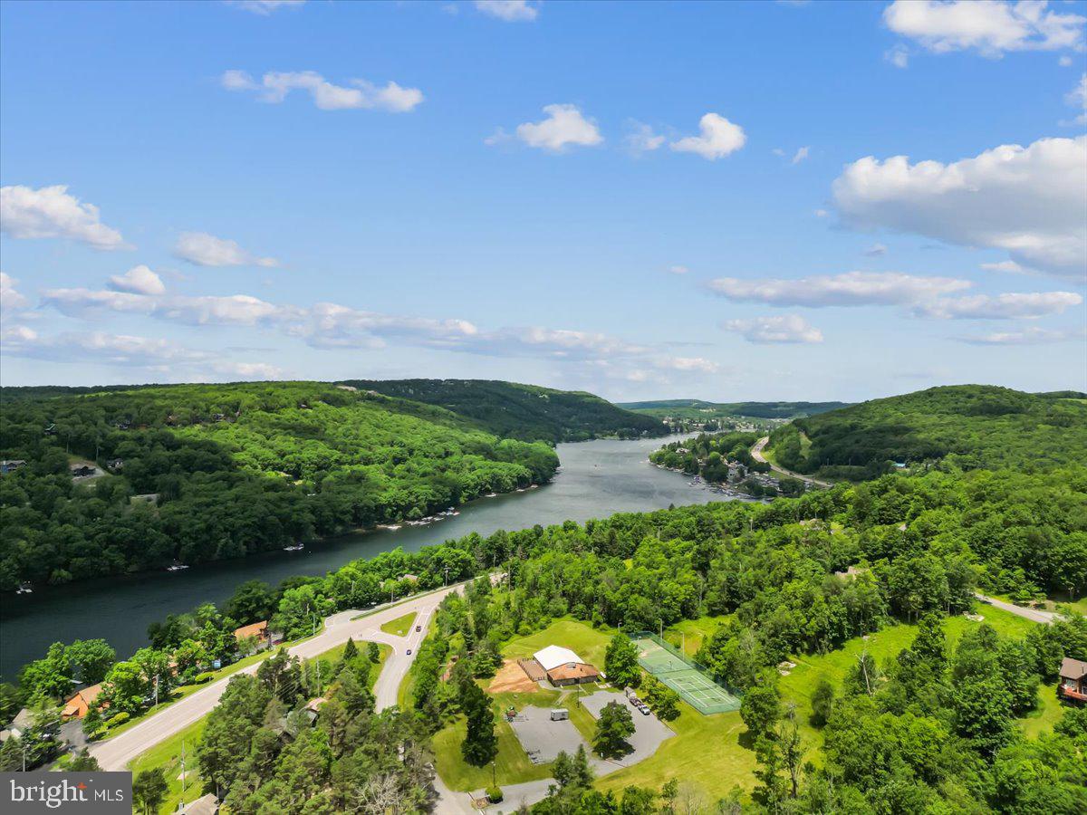 DEEP CREEK LAKE - Residential