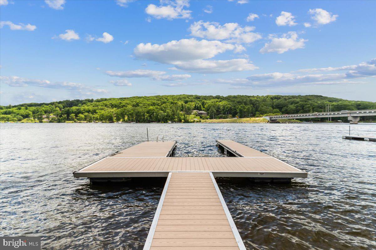 DEEP CREEK LAKE - Residential