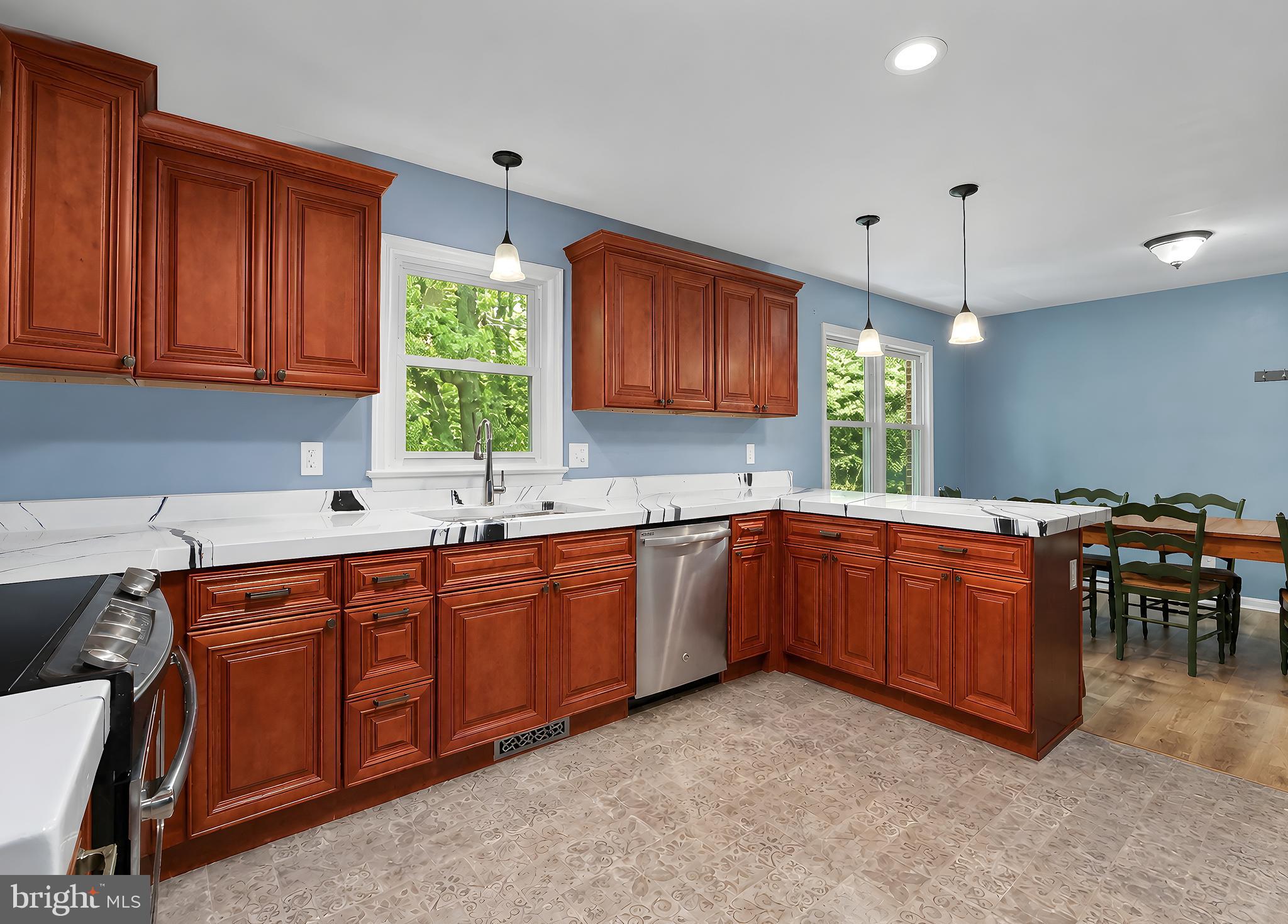 TOWN CREEK - Residential