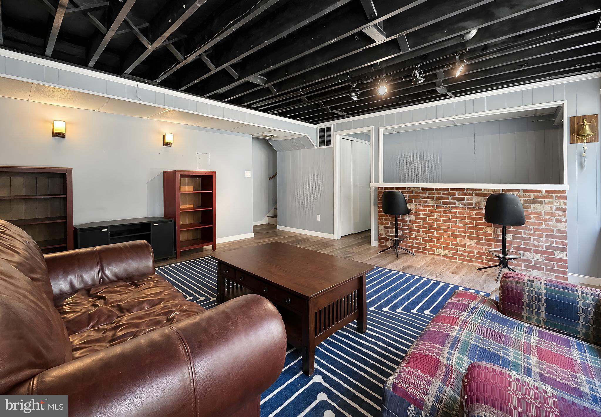 TOWN CREEK - Residential