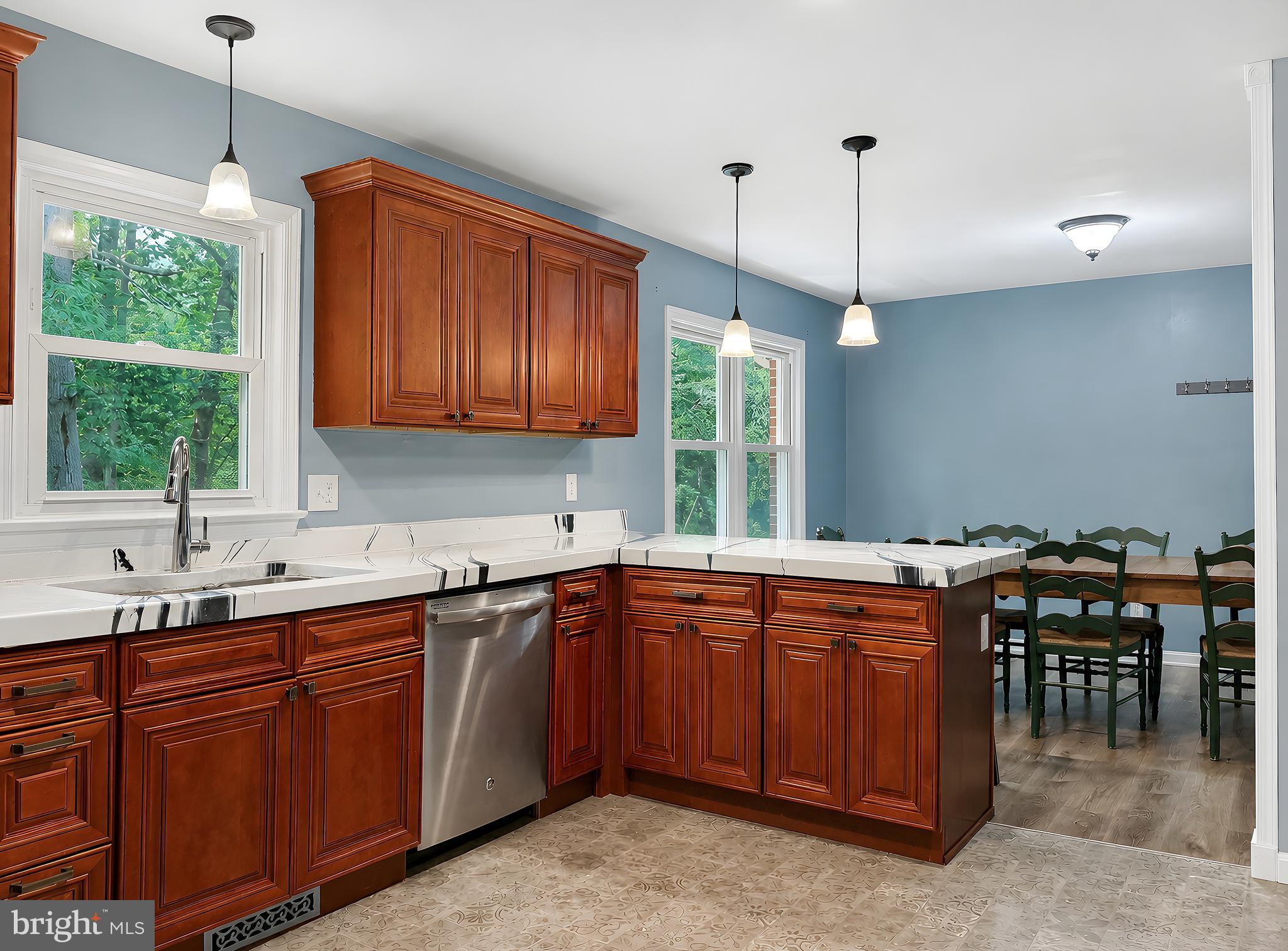 TOWN CREEK - Residential