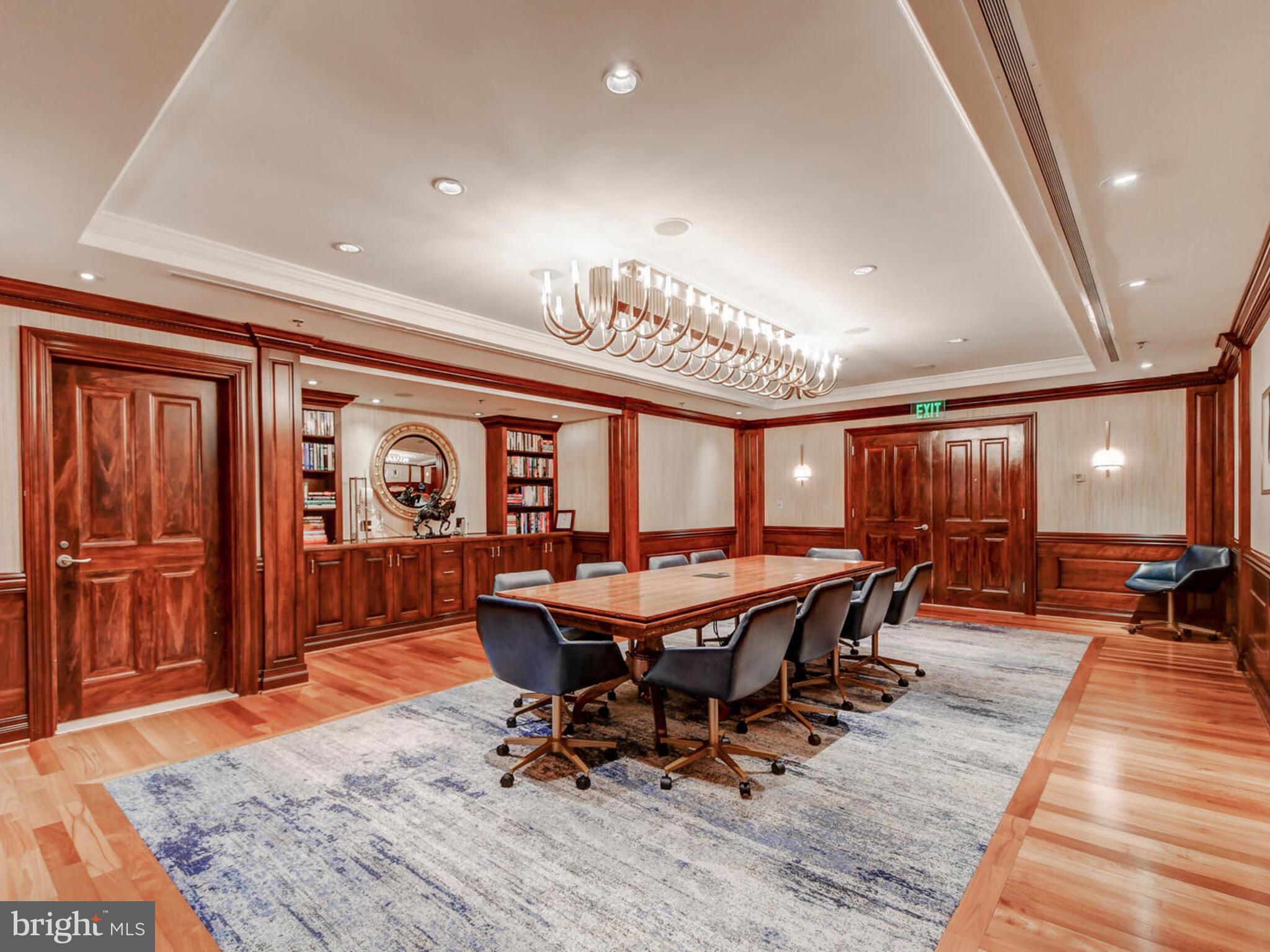 THE RITZ-CARLTON RESIDENCES - Residential