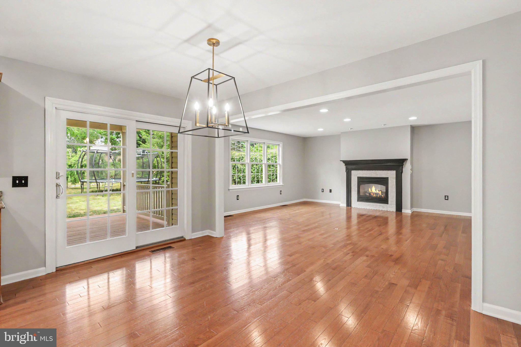 JACOBS CREEK - Residential