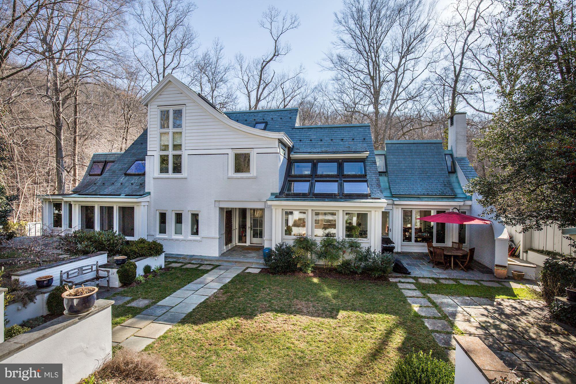 FOREST HILLS - Residential
