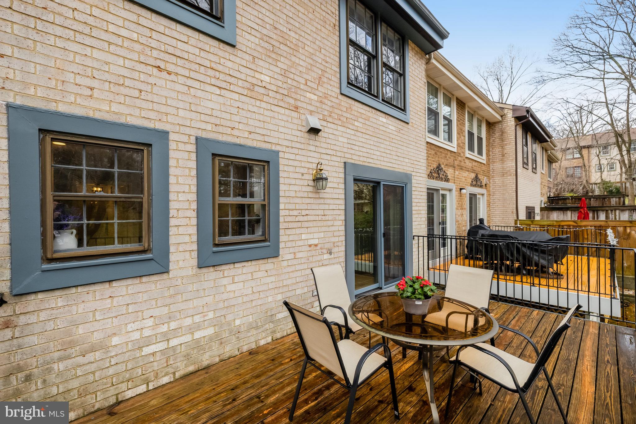 RESTON - Residential