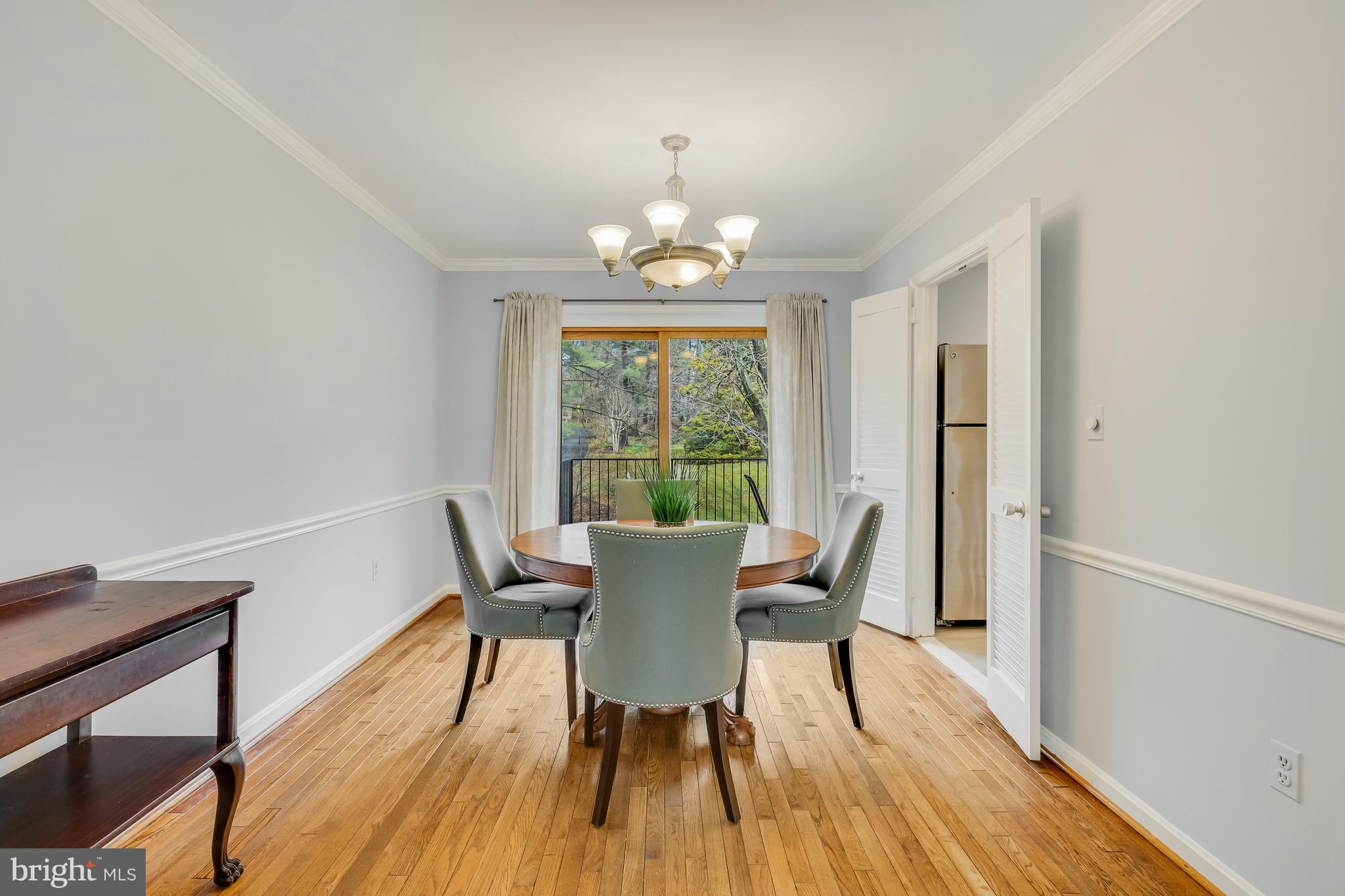 RESTON - Residential