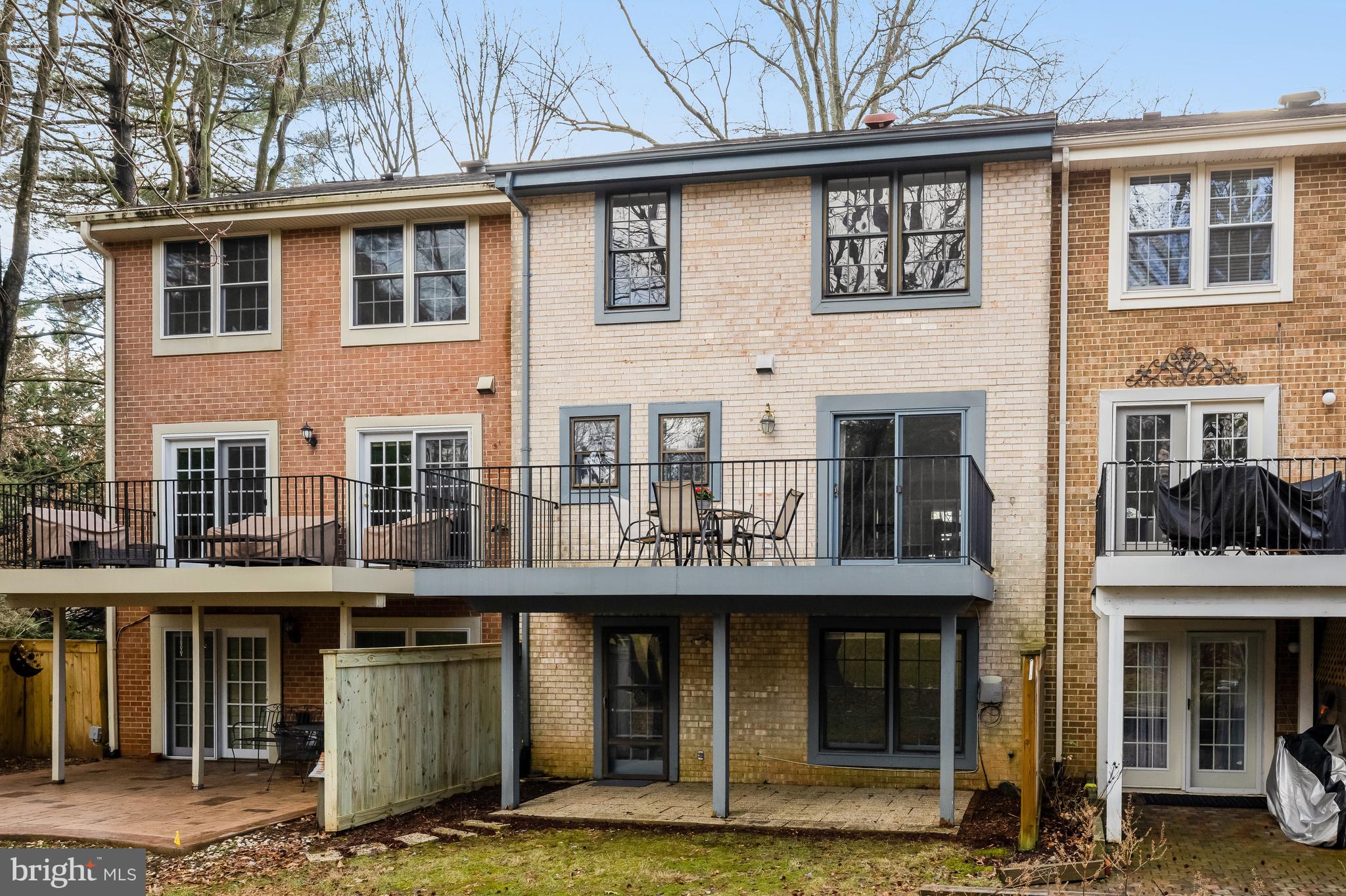 RESTON - Residential