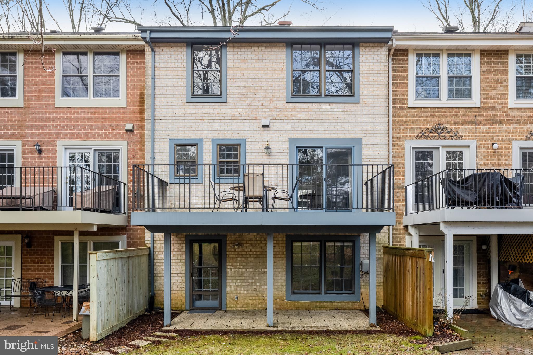 RESTON - Residential