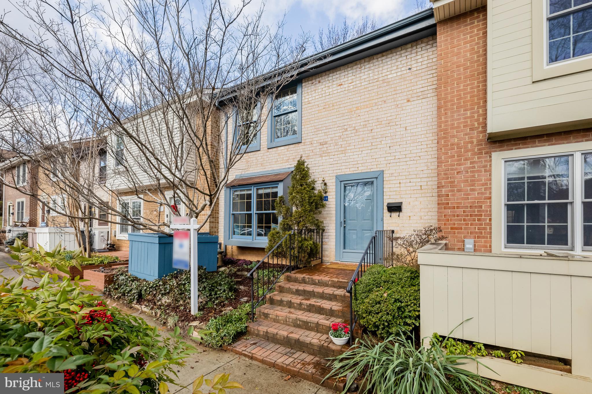 RESTON - Residential