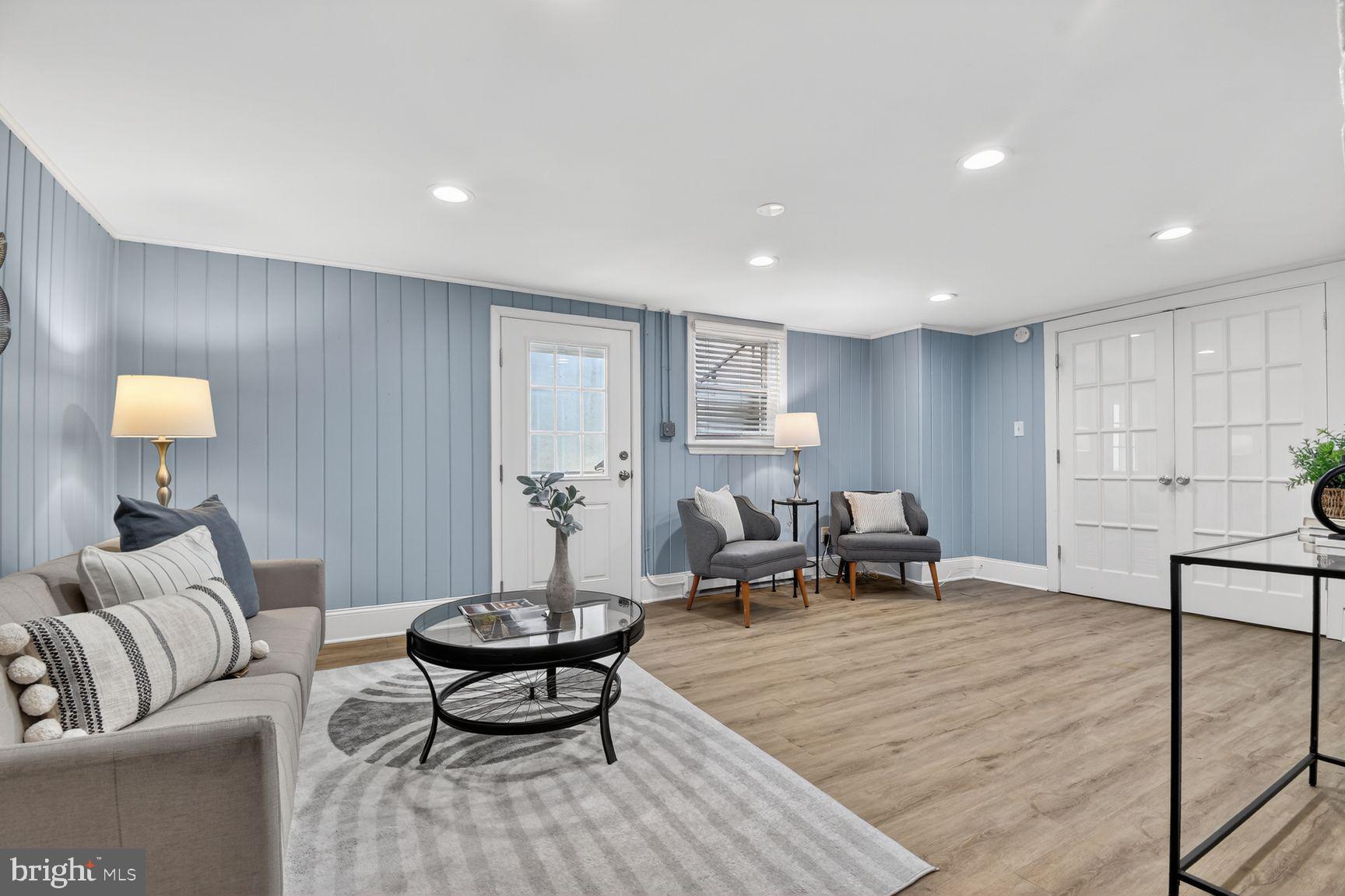 SILVER SPRING - Residential