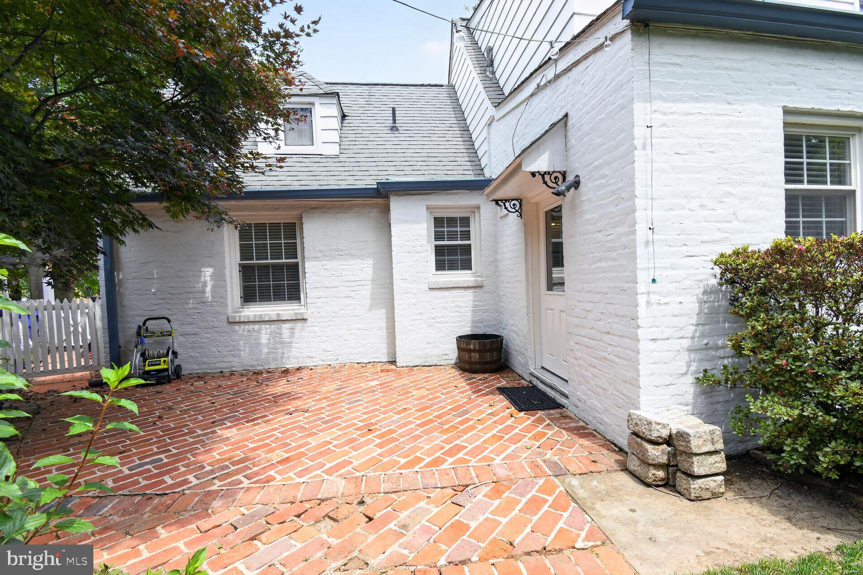 SILVER SPRING - Residential