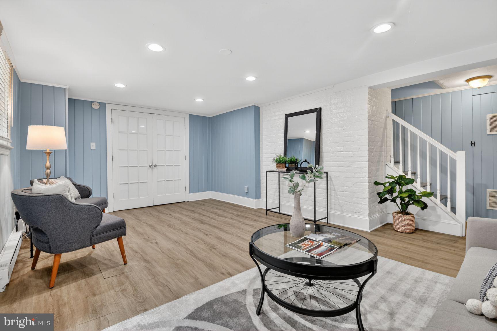 SILVER SPRING - Residential