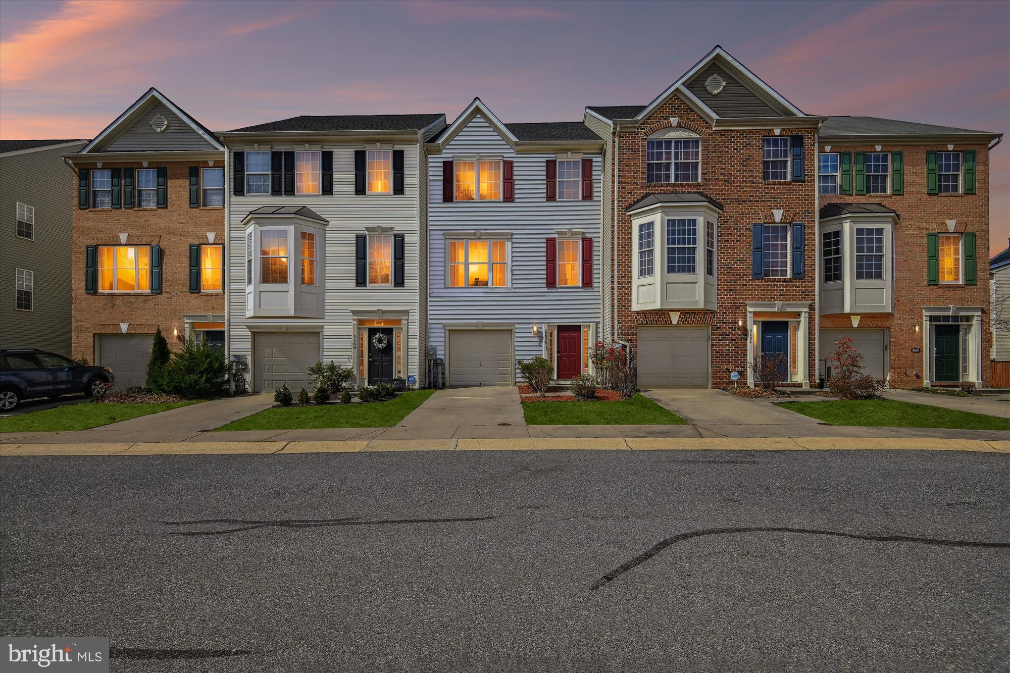 PINEDALE COURTS - Residential