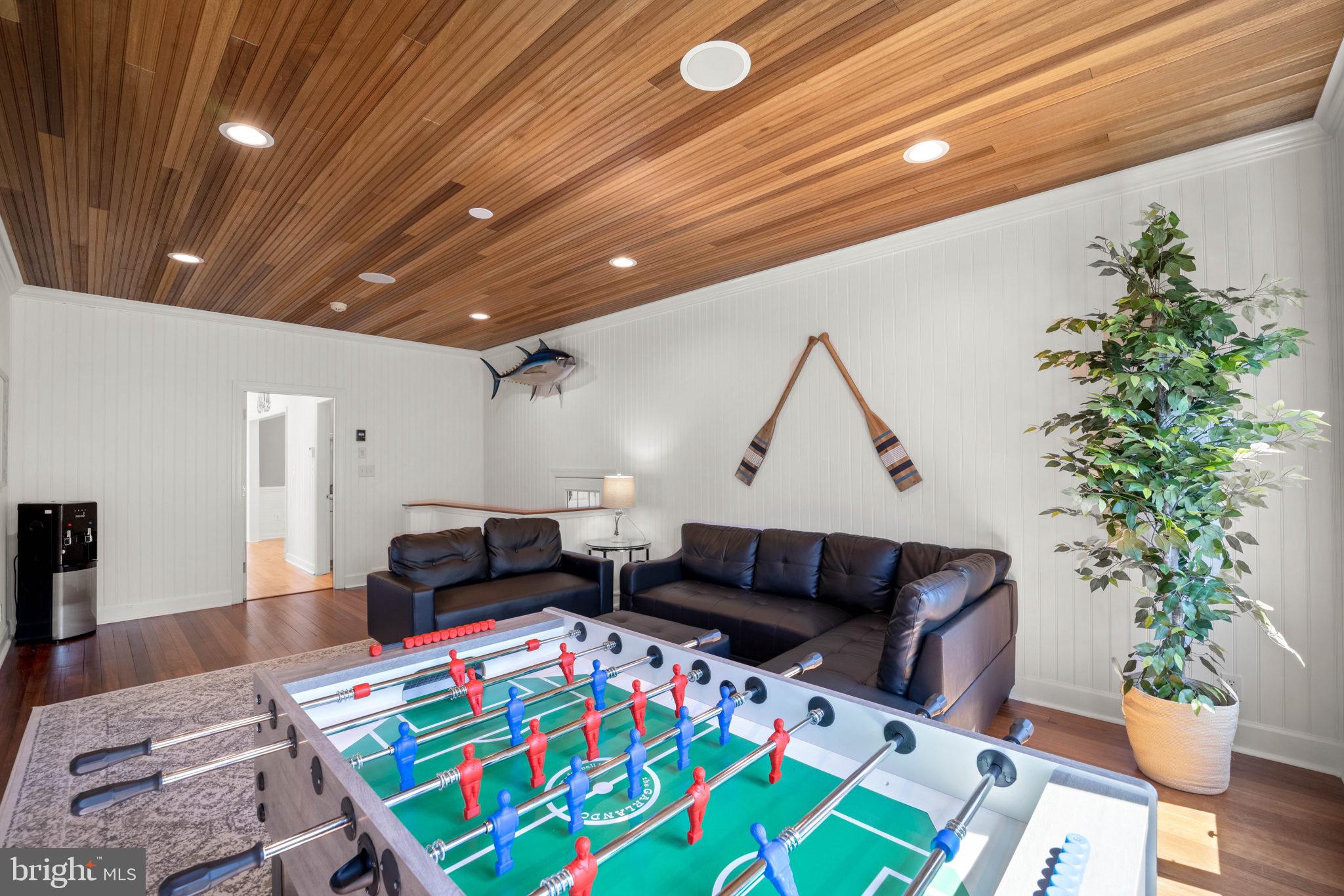 COVE CREEK CLUB - Residential