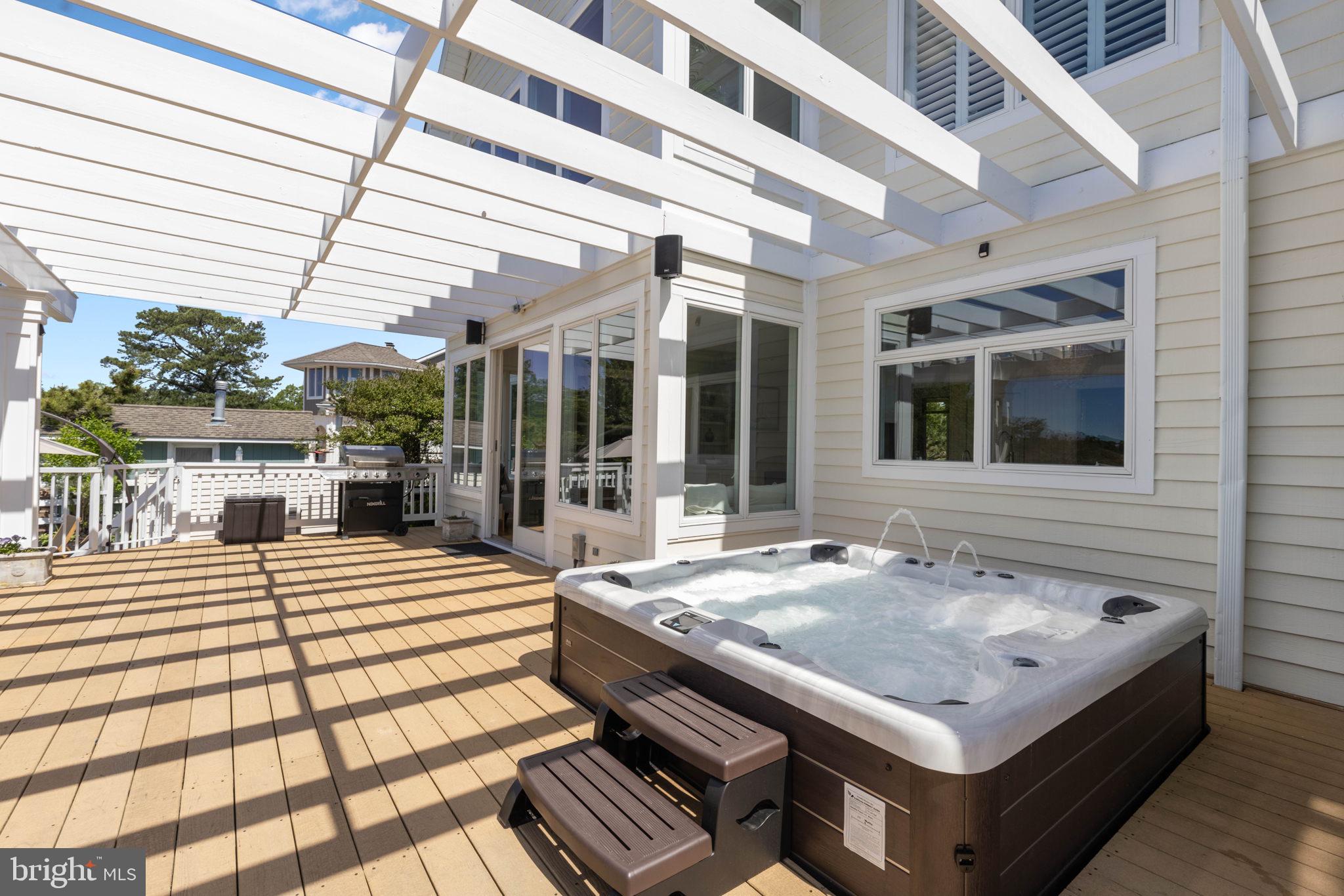 COVE CREEK CLUB - Residential