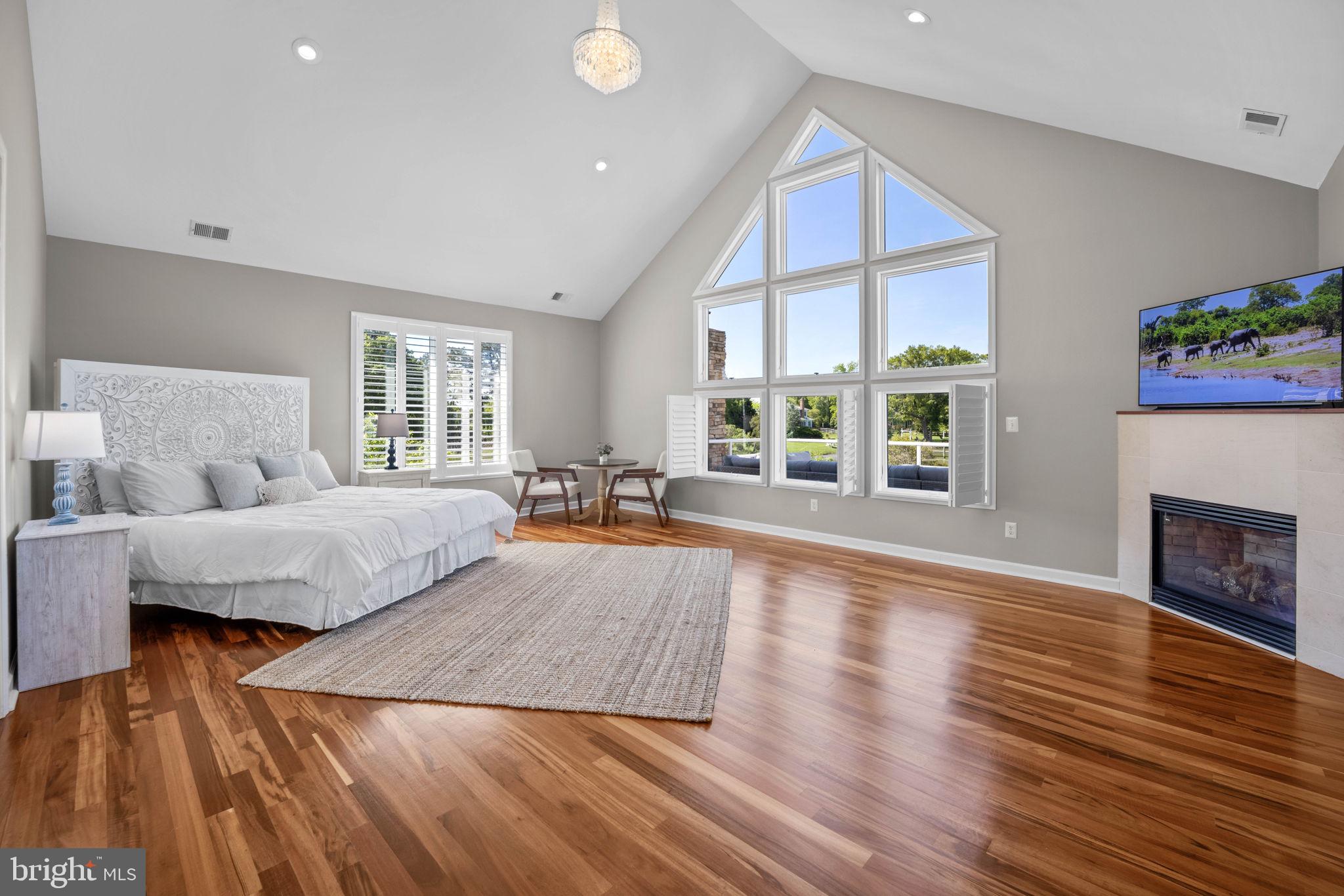 COVE CREEK CLUB - Residential
