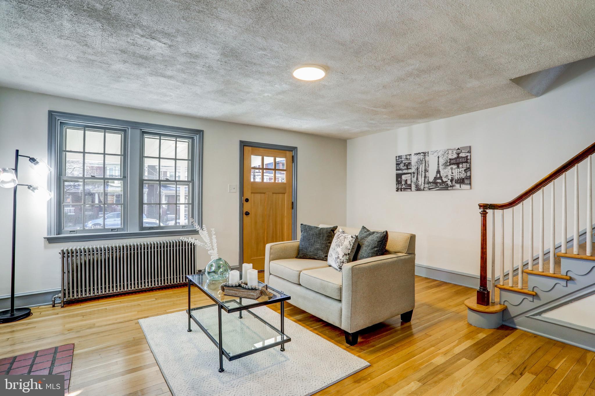 CHESTNUT HILL - Residential