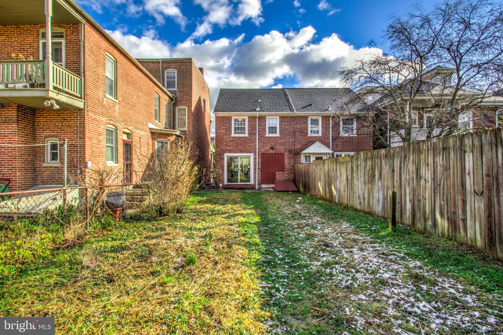 CHESTNUT HILL - Residential