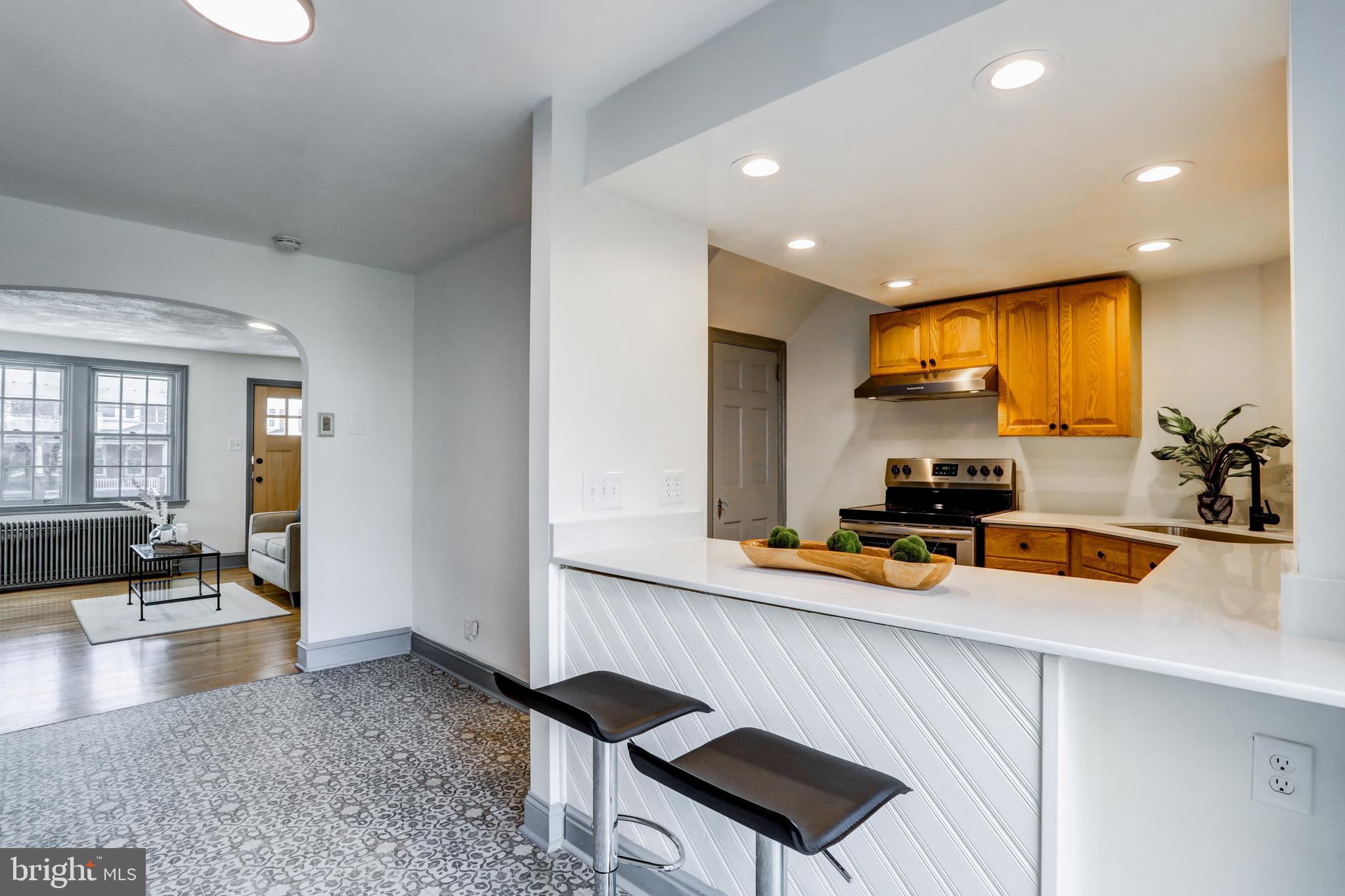 CHESTNUT HILL - Residential