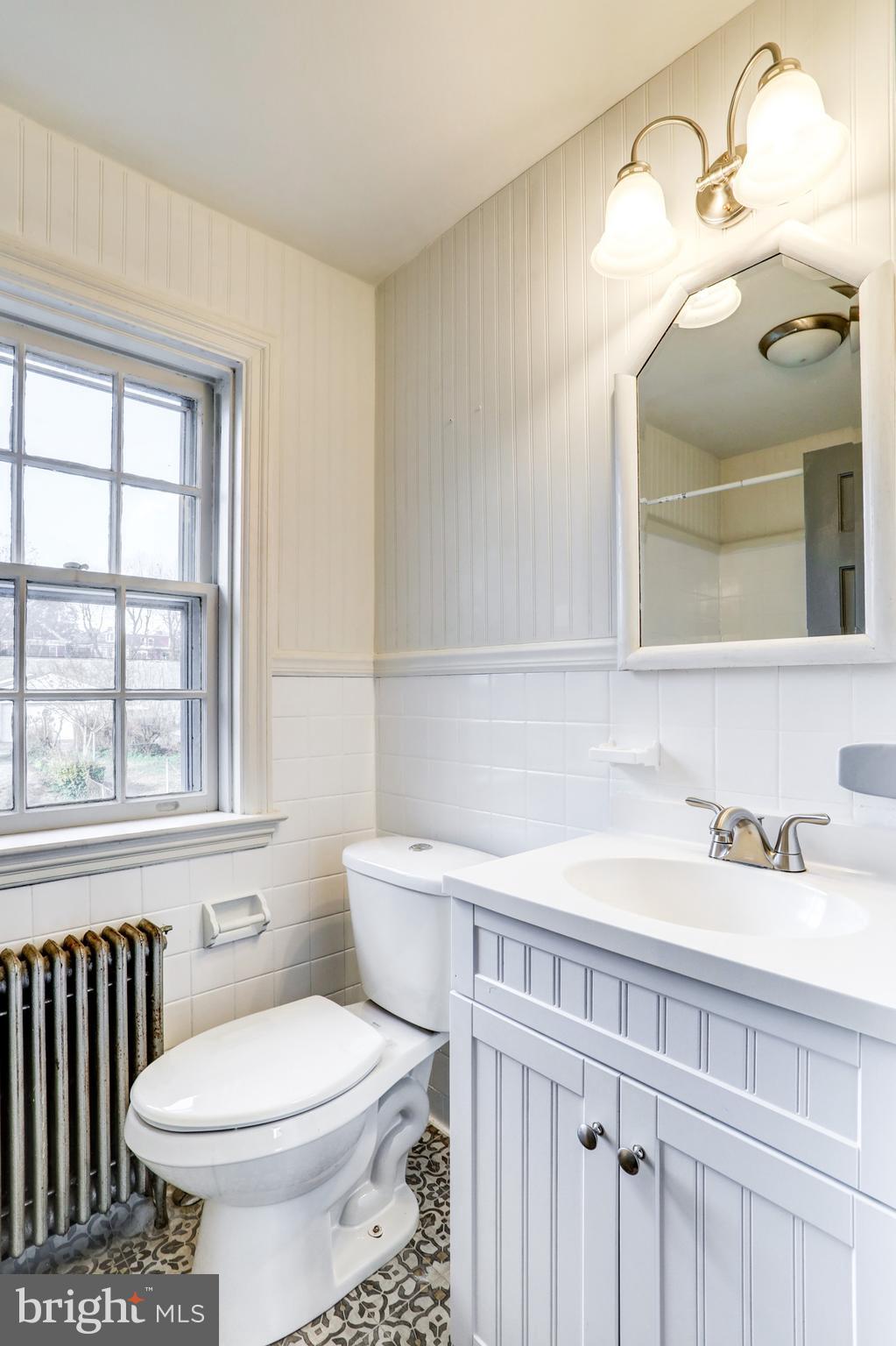 CHESTNUT HILL - Residential