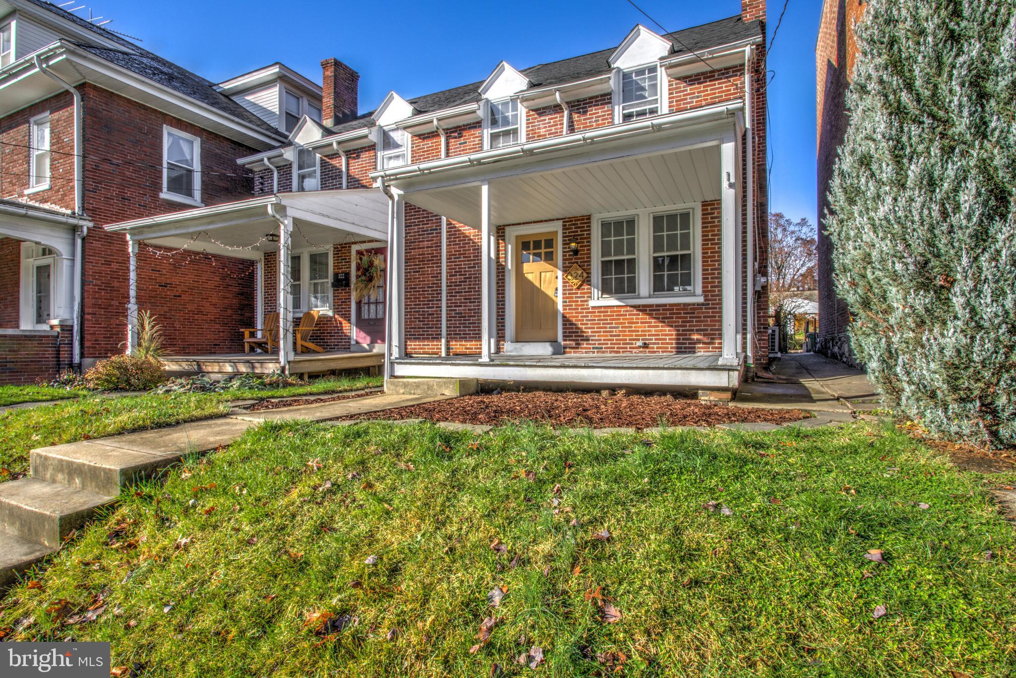 CHESTNUT HILL - Residential