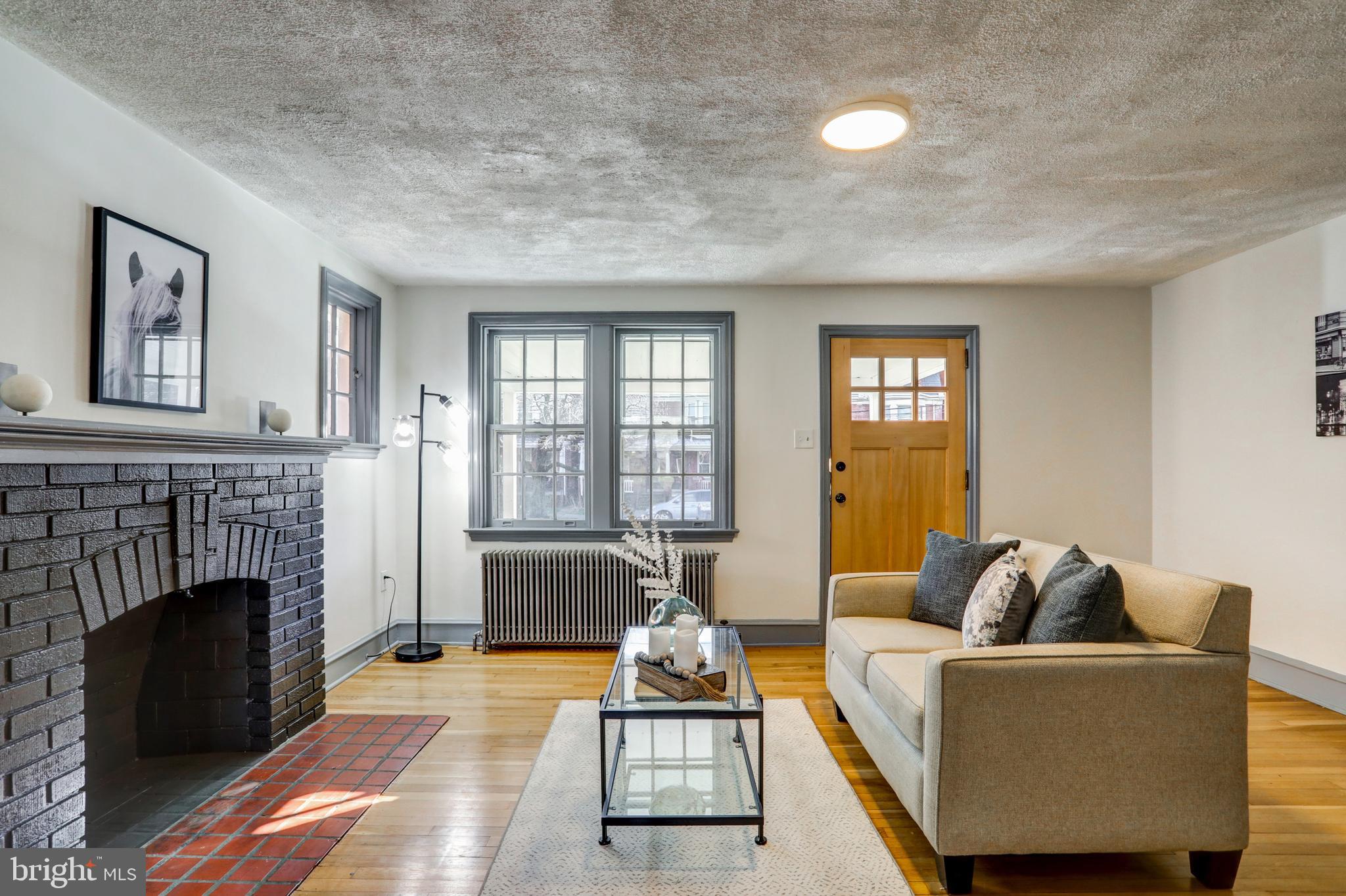 CHESTNUT HILL - Residential