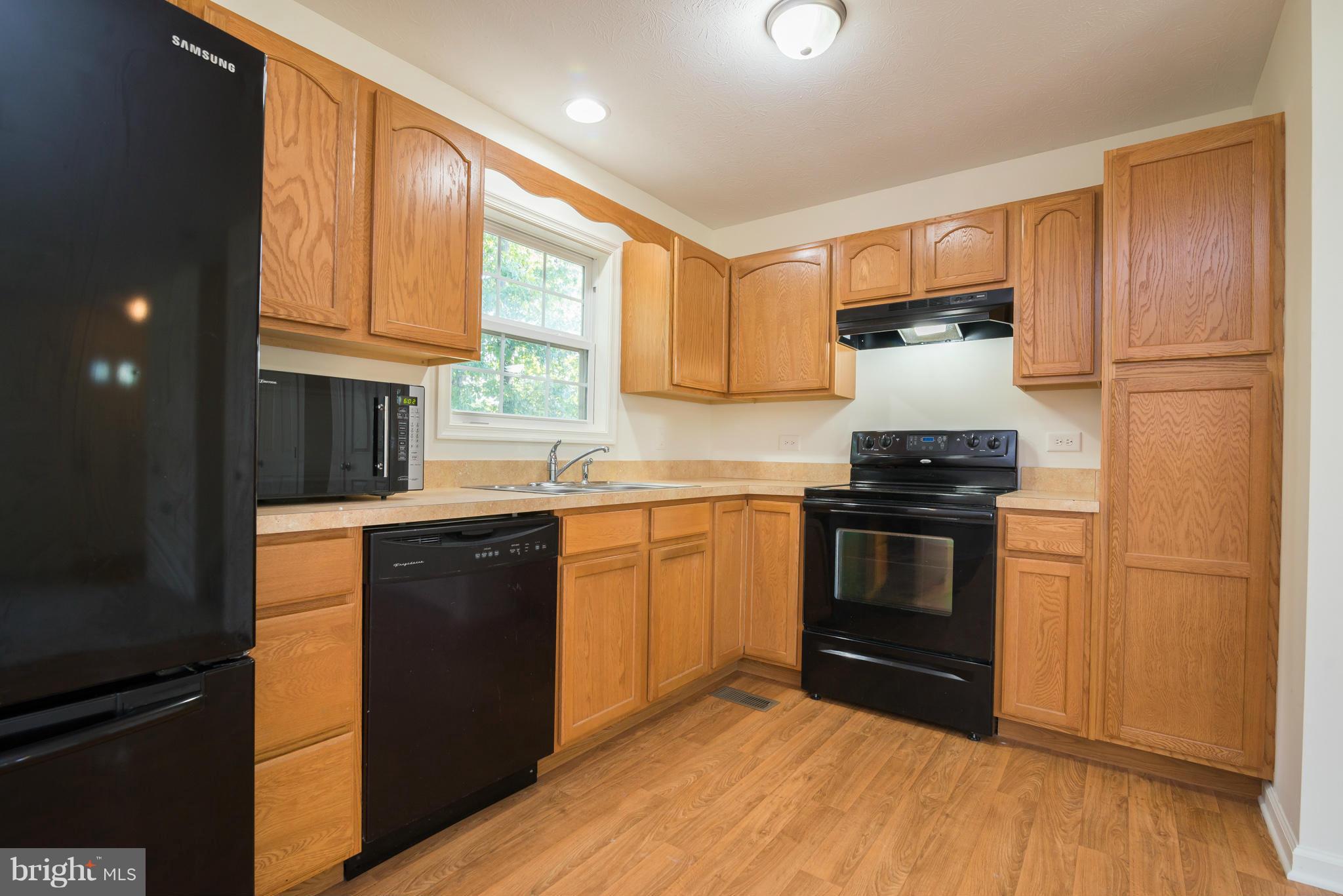 MIDDLE CREEK MANOR - Residential