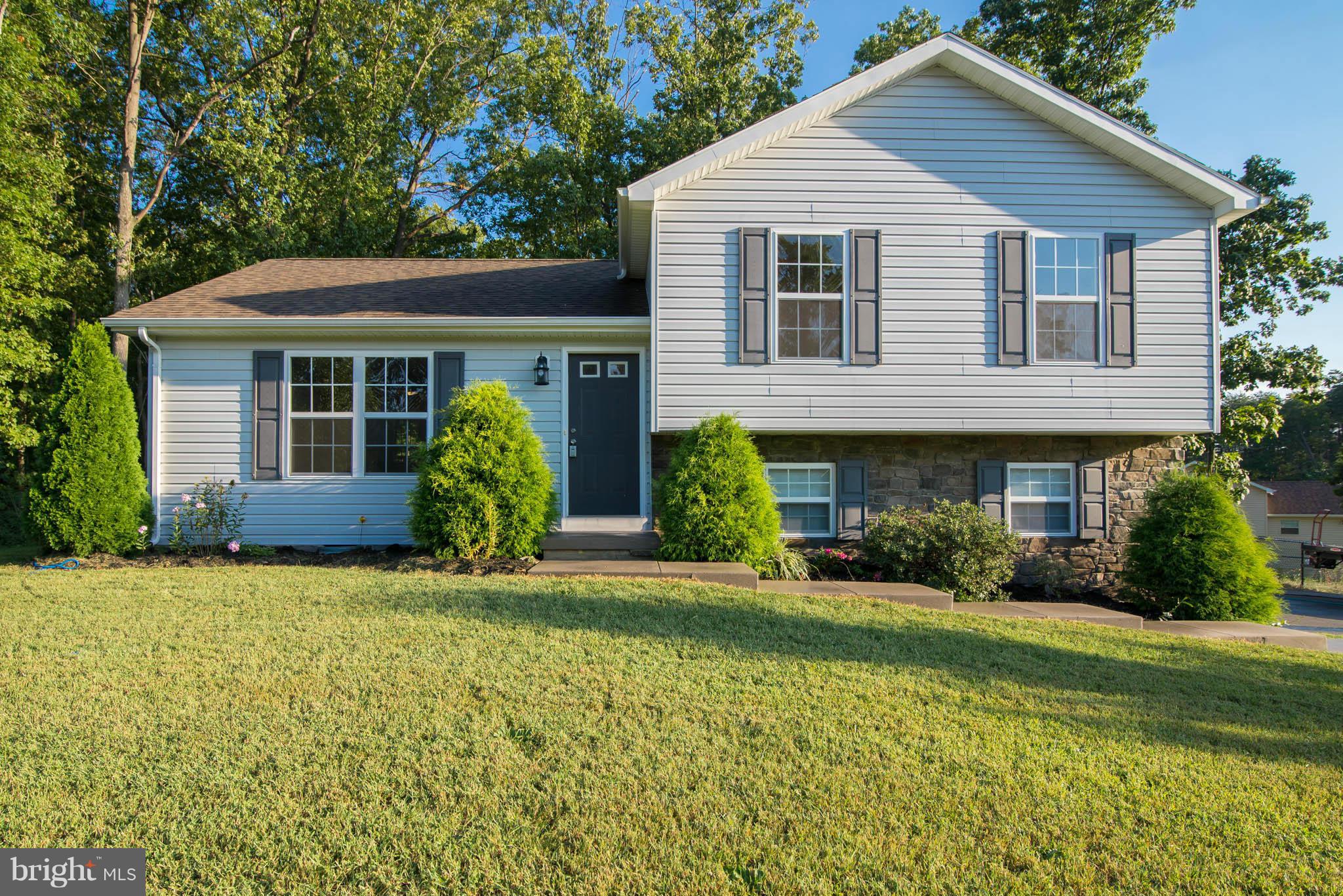 MIDDLE CREEK MANOR - Residential
