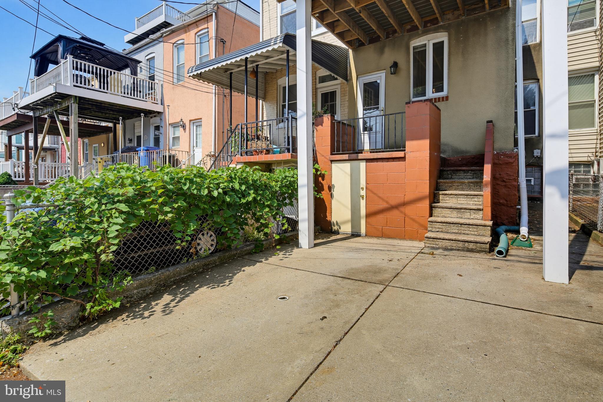 RIVERSIDE PARK - Residential