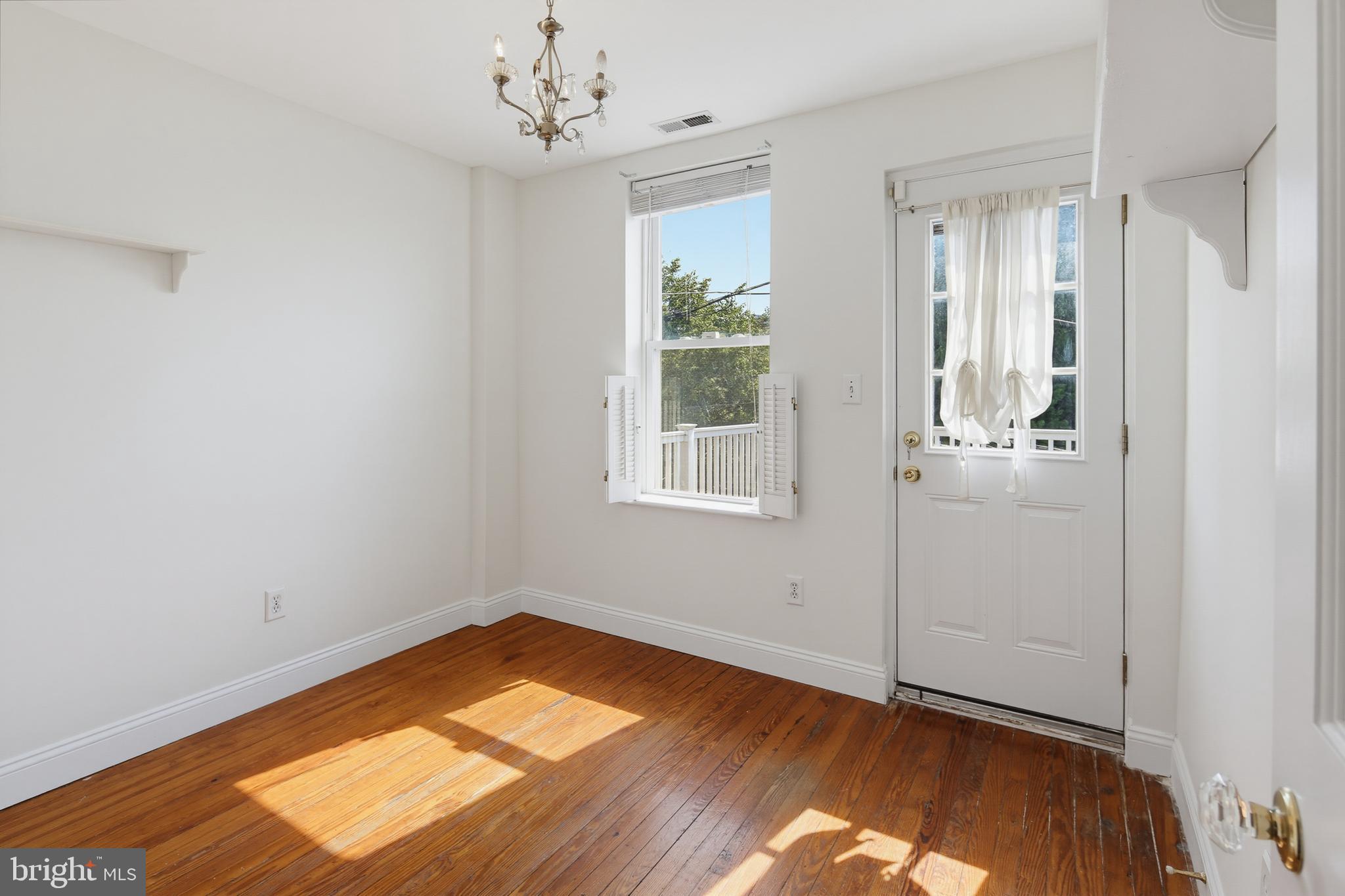 RIVERSIDE PARK - Residential