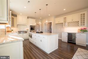 ESTATES AT STONECLIFF - Residential