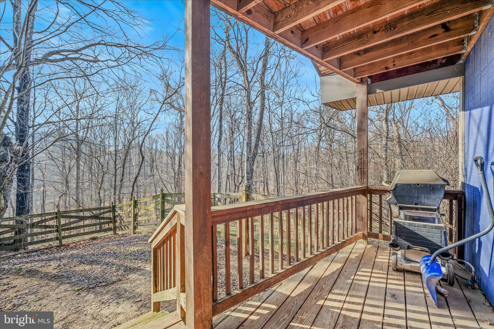 MOUNTAIN RIVER RETREAT - Residential