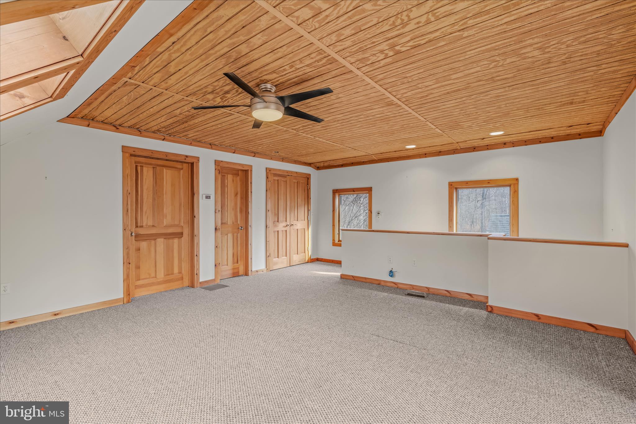 MOUNTAIN RIVER RETREAT - Residential