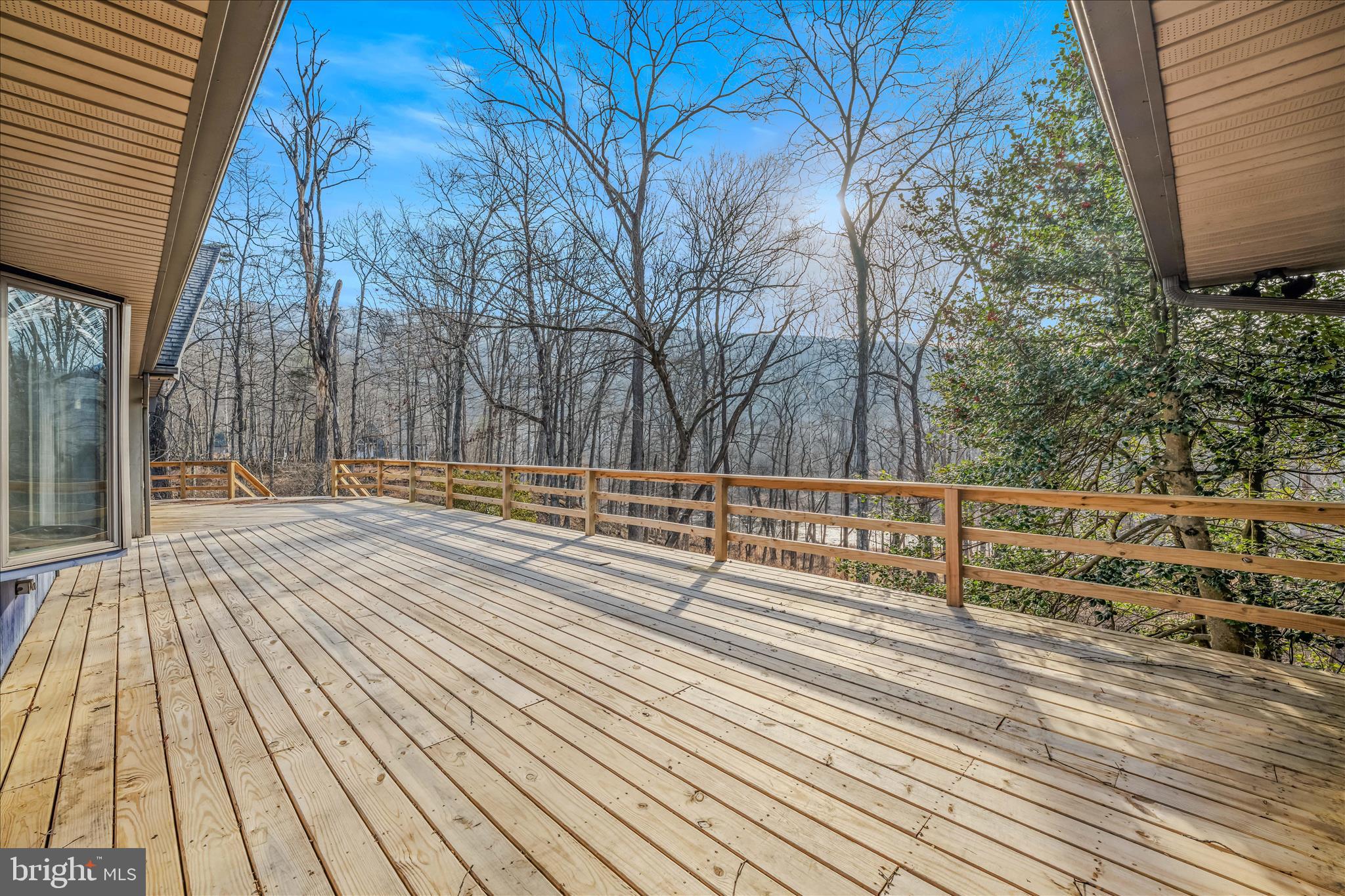 MOUNTAIN RIVER RETREAT - Residential
