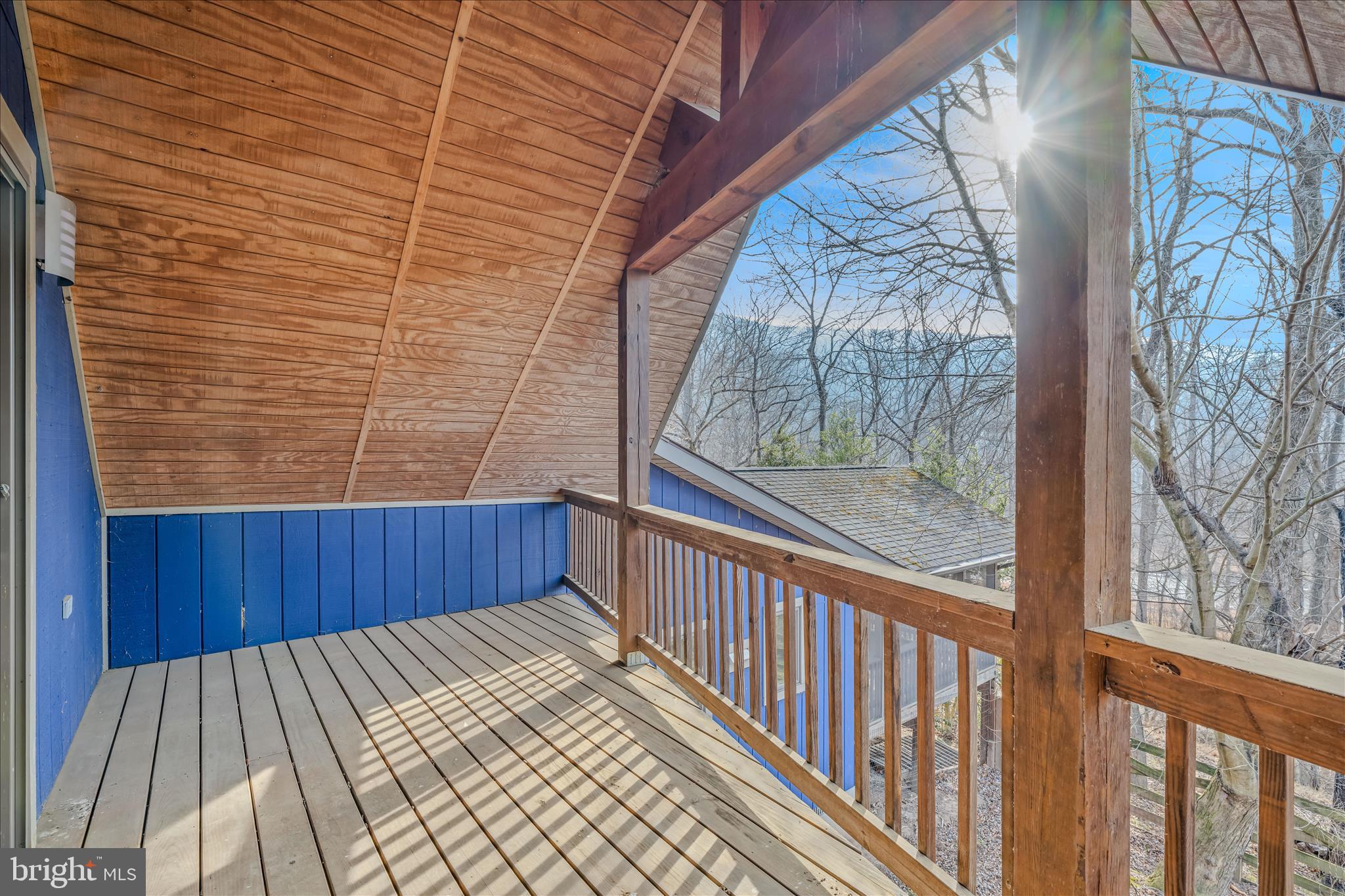 MOUNTAIN RIVER RETREAT - Residential