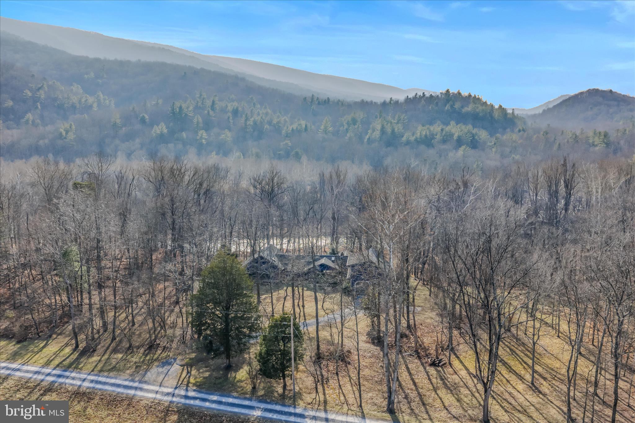 MOUNTAIN RIVER RETREAT - Residential