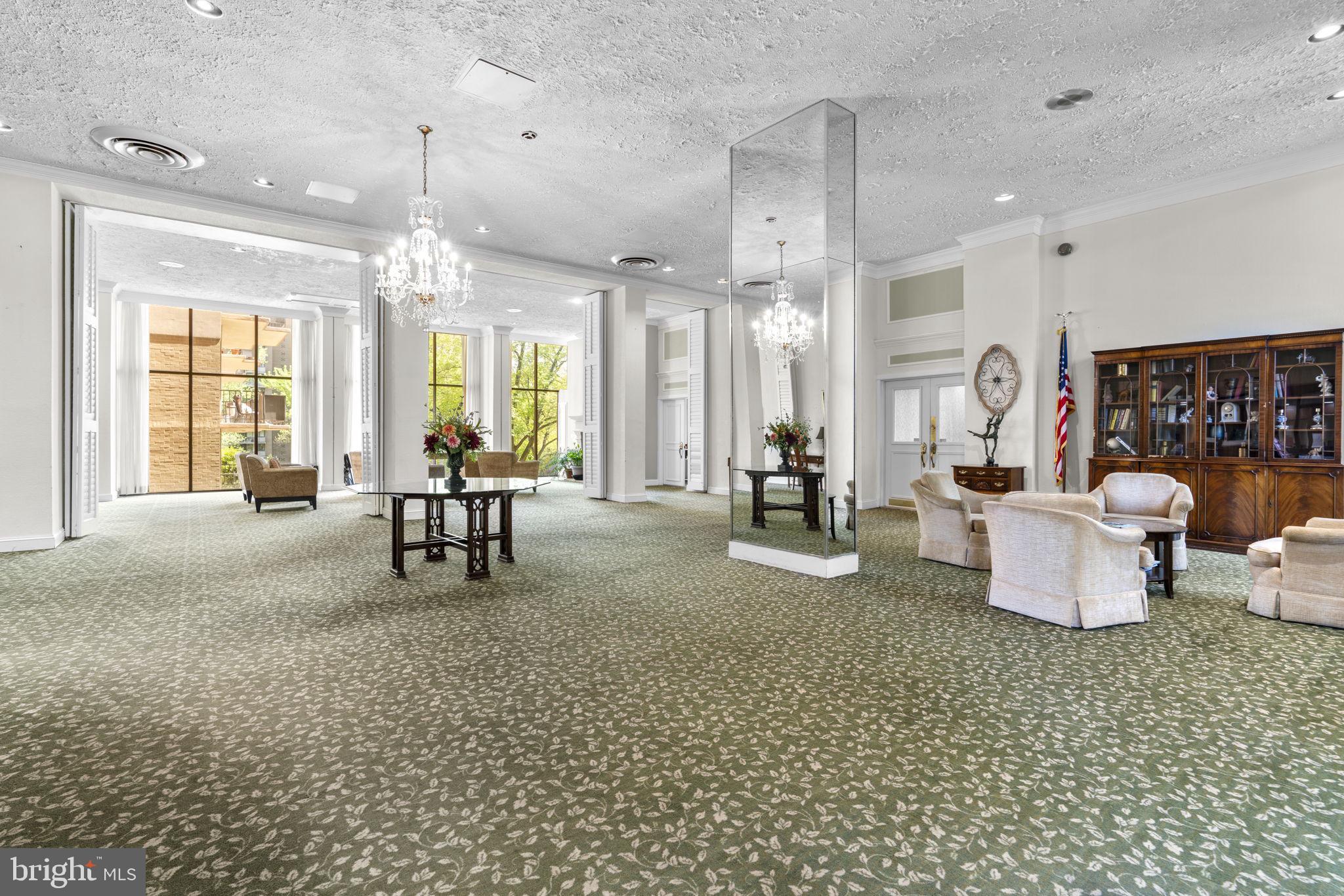 TOWERS IN WESTCHESTER PARK - Residential