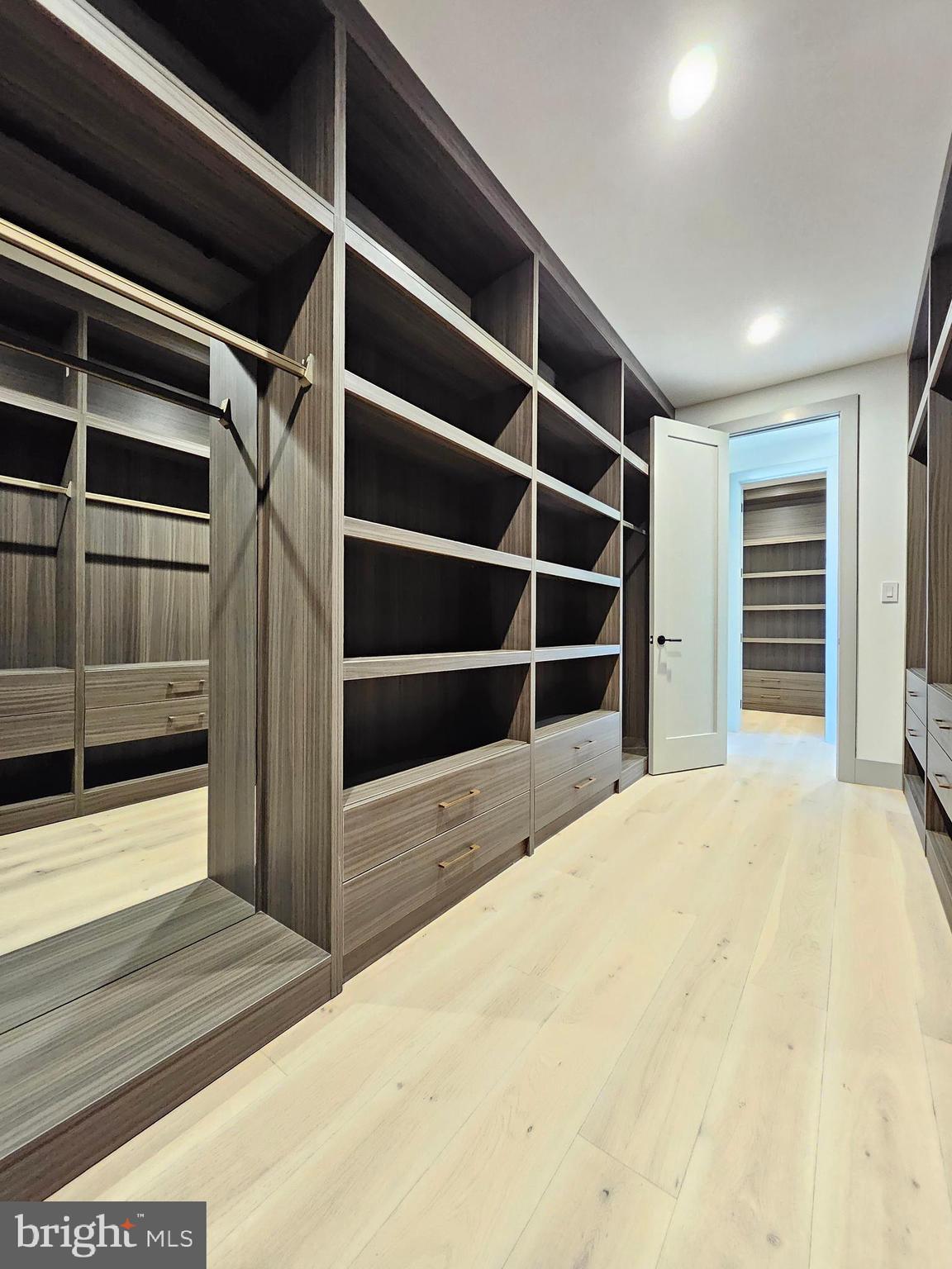 CHESTERBROOK - Residential