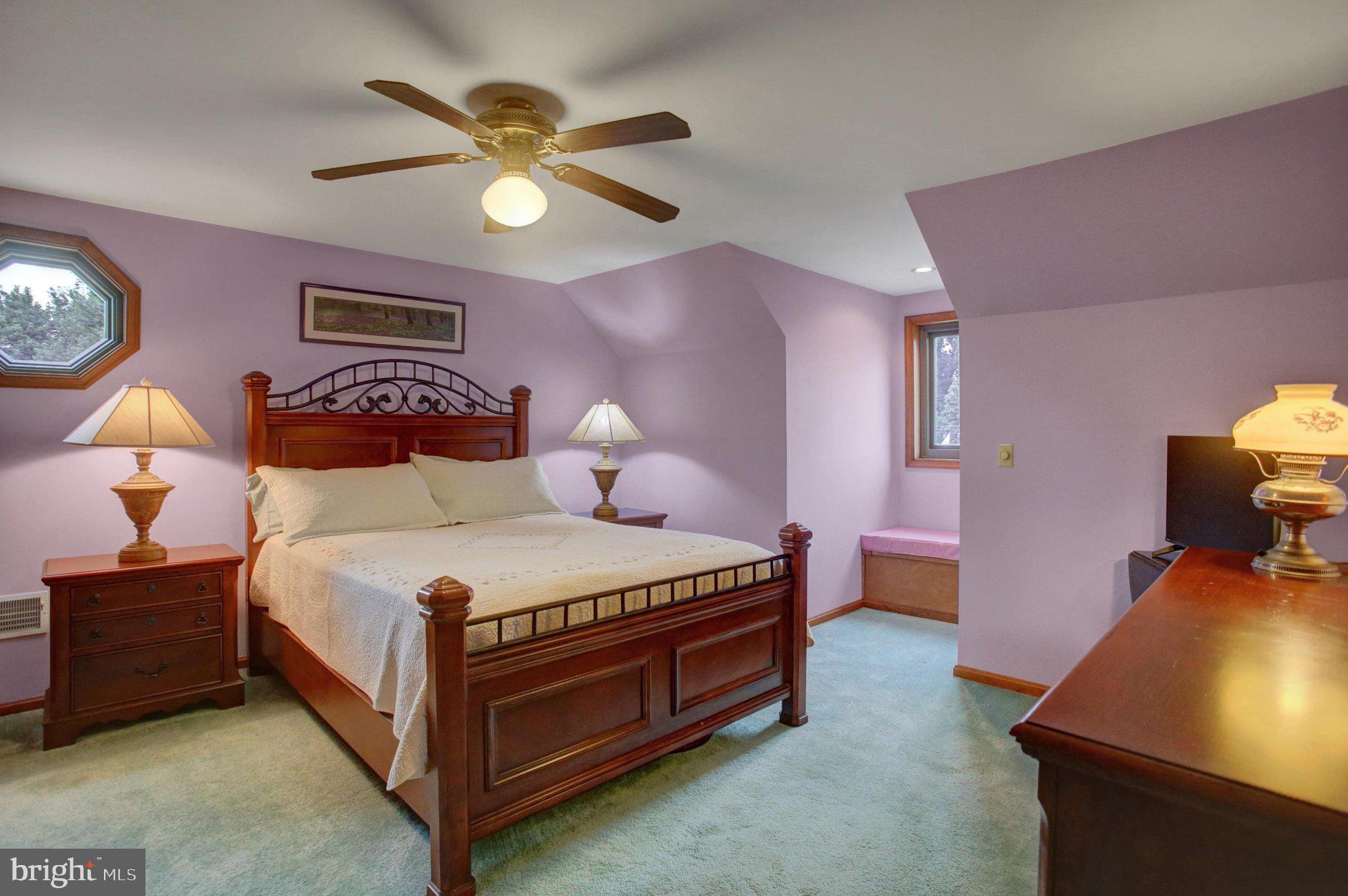 WINDSOR RIDGE - Residential