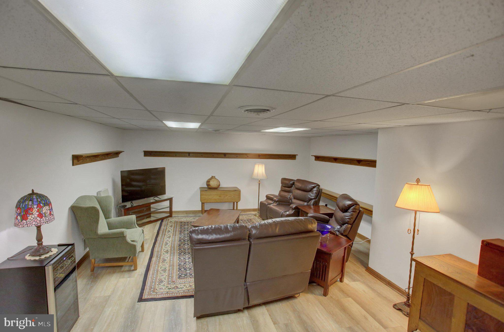 WINDSOR RIDGE - Residential