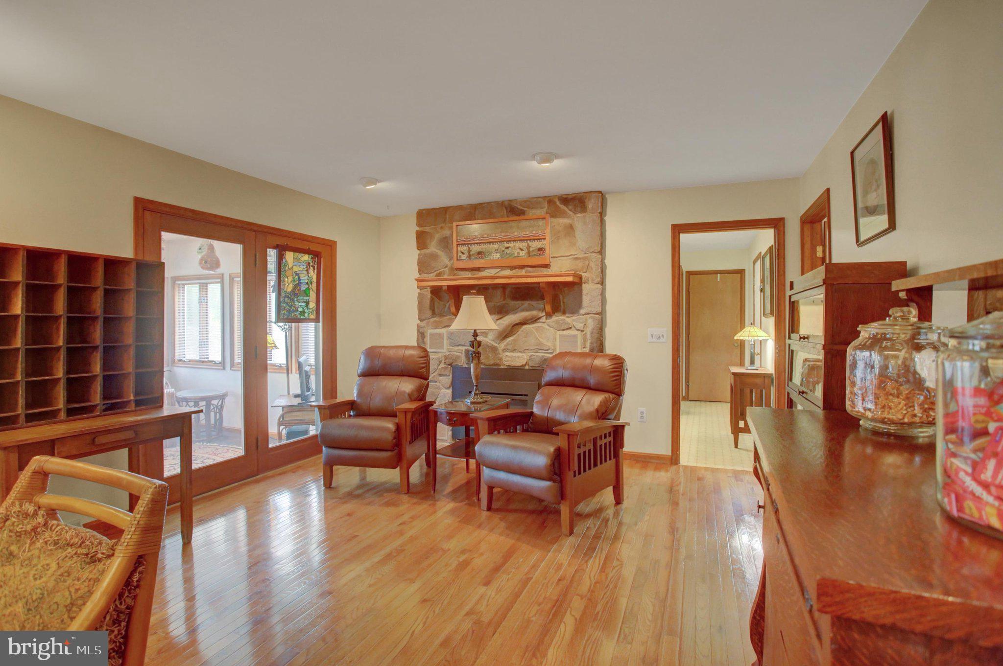 WINDSOR RIDGE - Residential